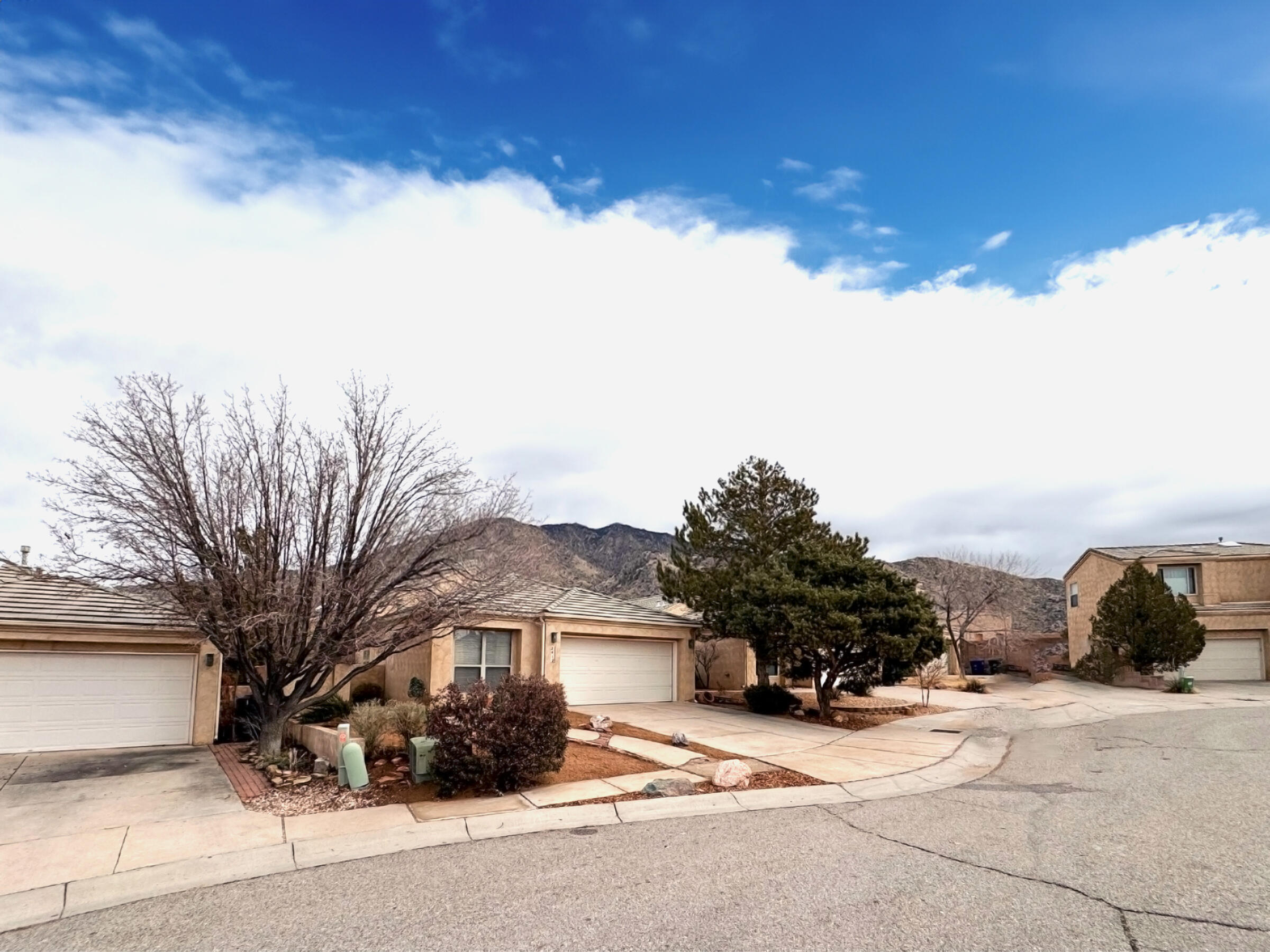 2412 High Point Court NE