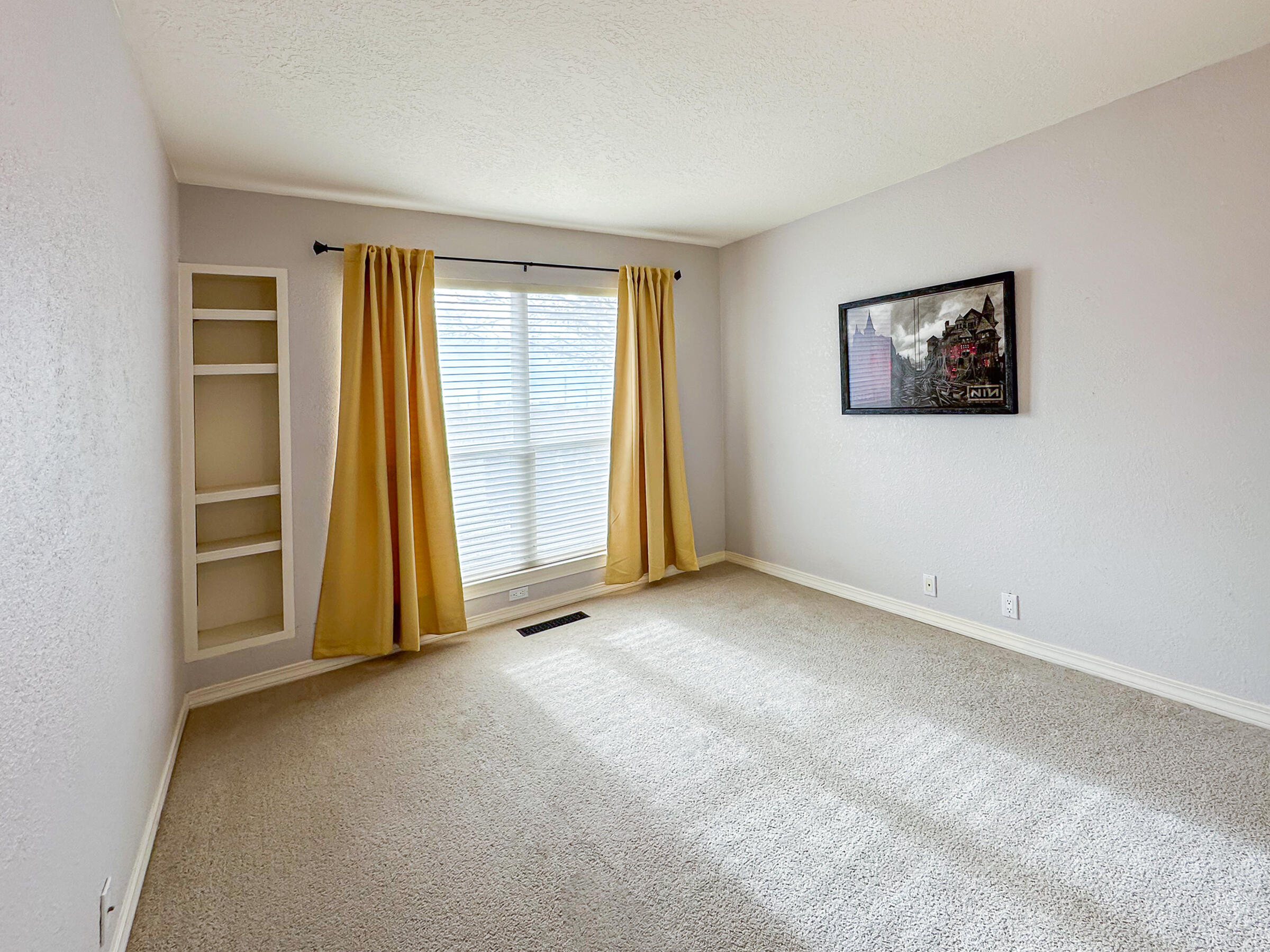 2412 High Point Court NE