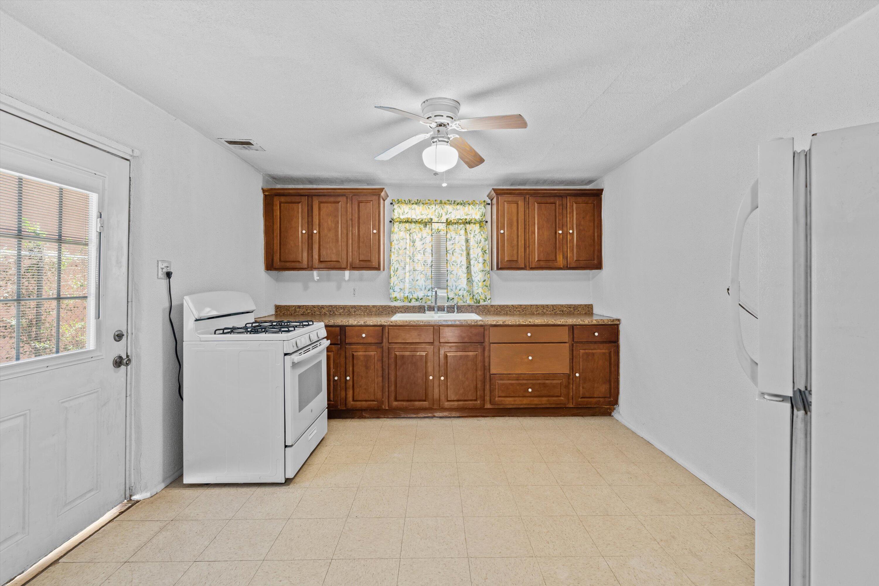 2307 Tapia Boulevard SW