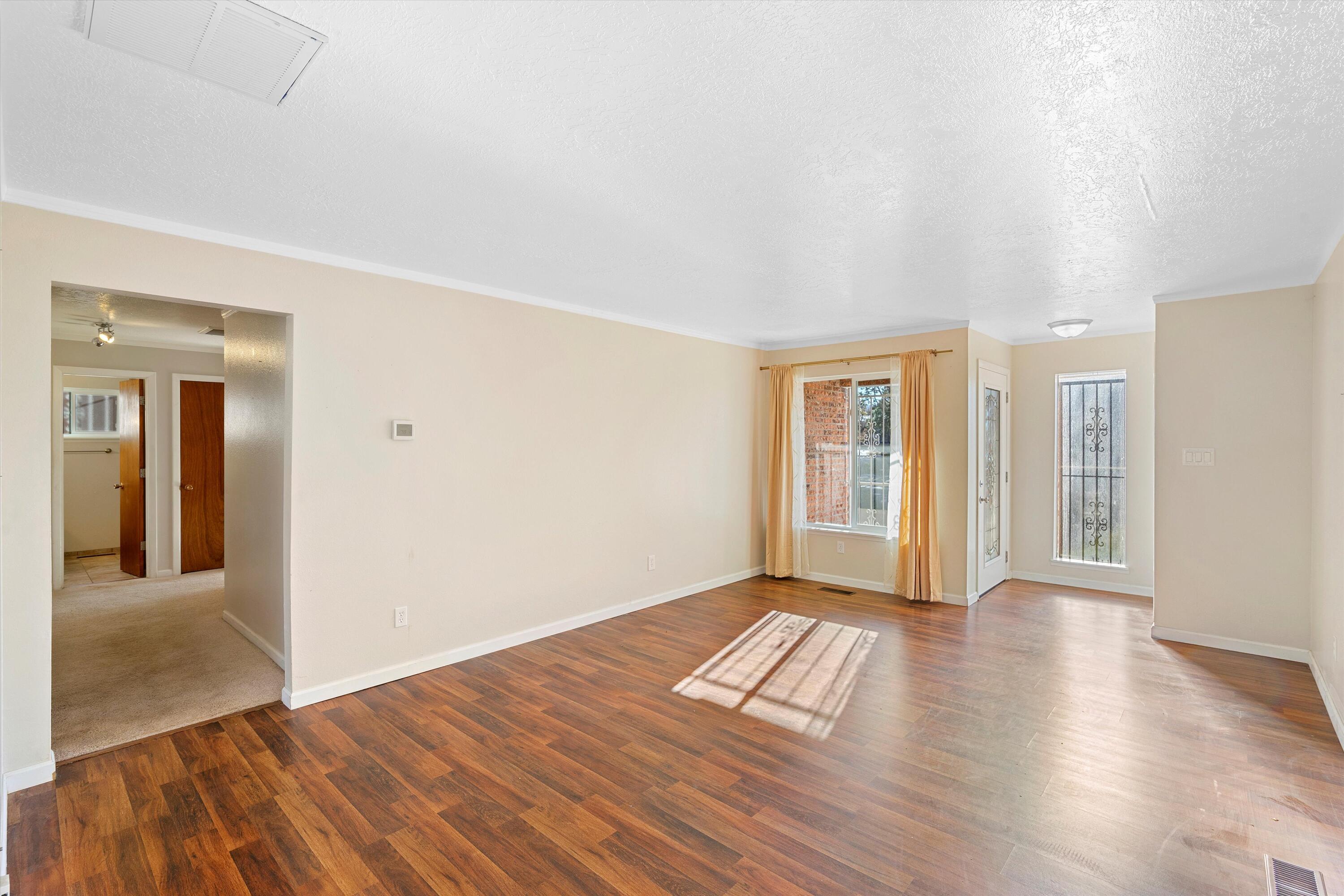 6209 Northland Avenue NE