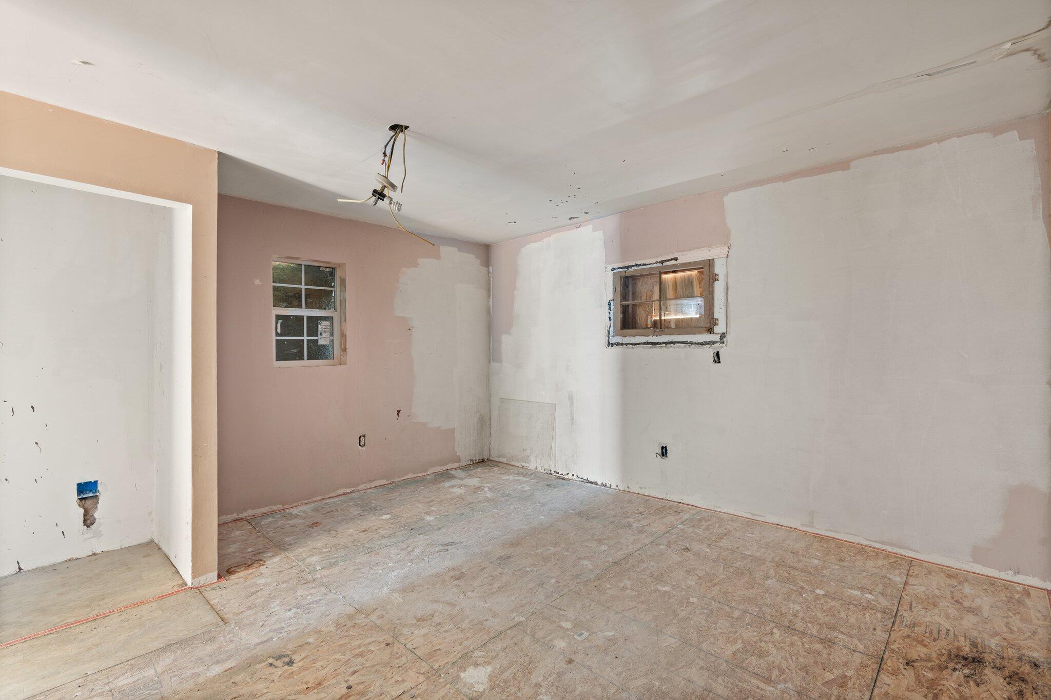 805 Bellamah Avenue NW