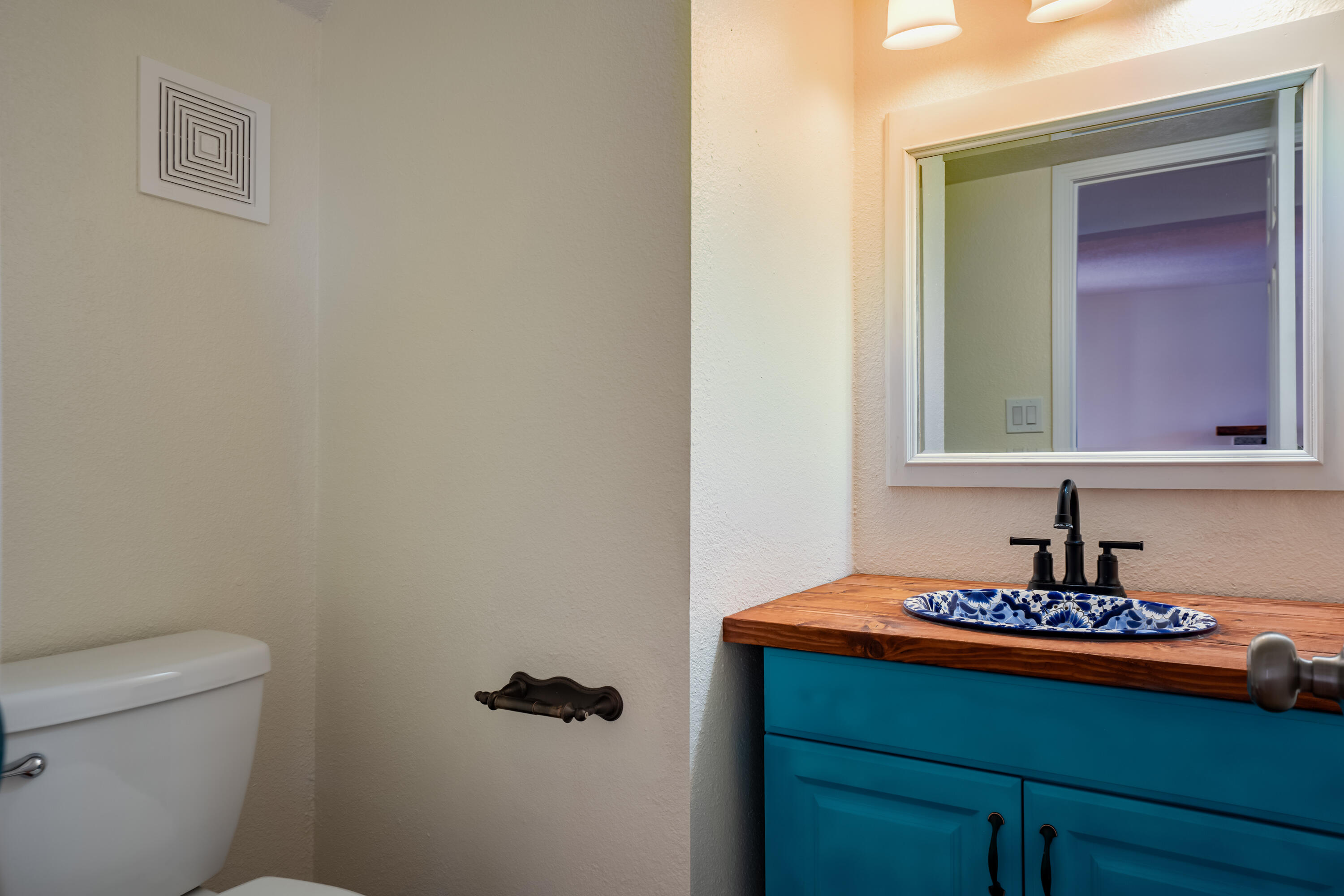 6940 Topeka Hills Drive NE