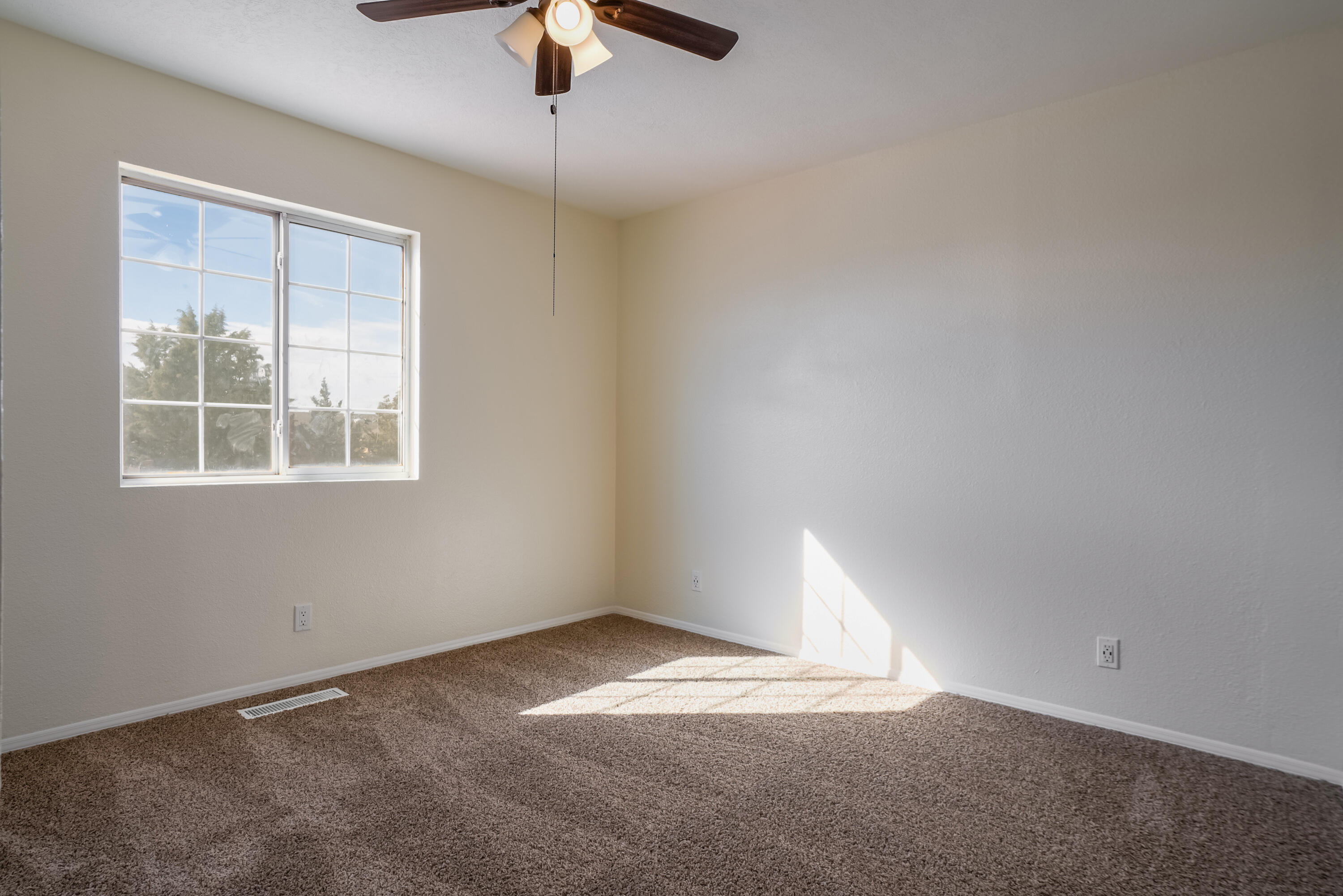 6940 Topeka Hills Drive NE