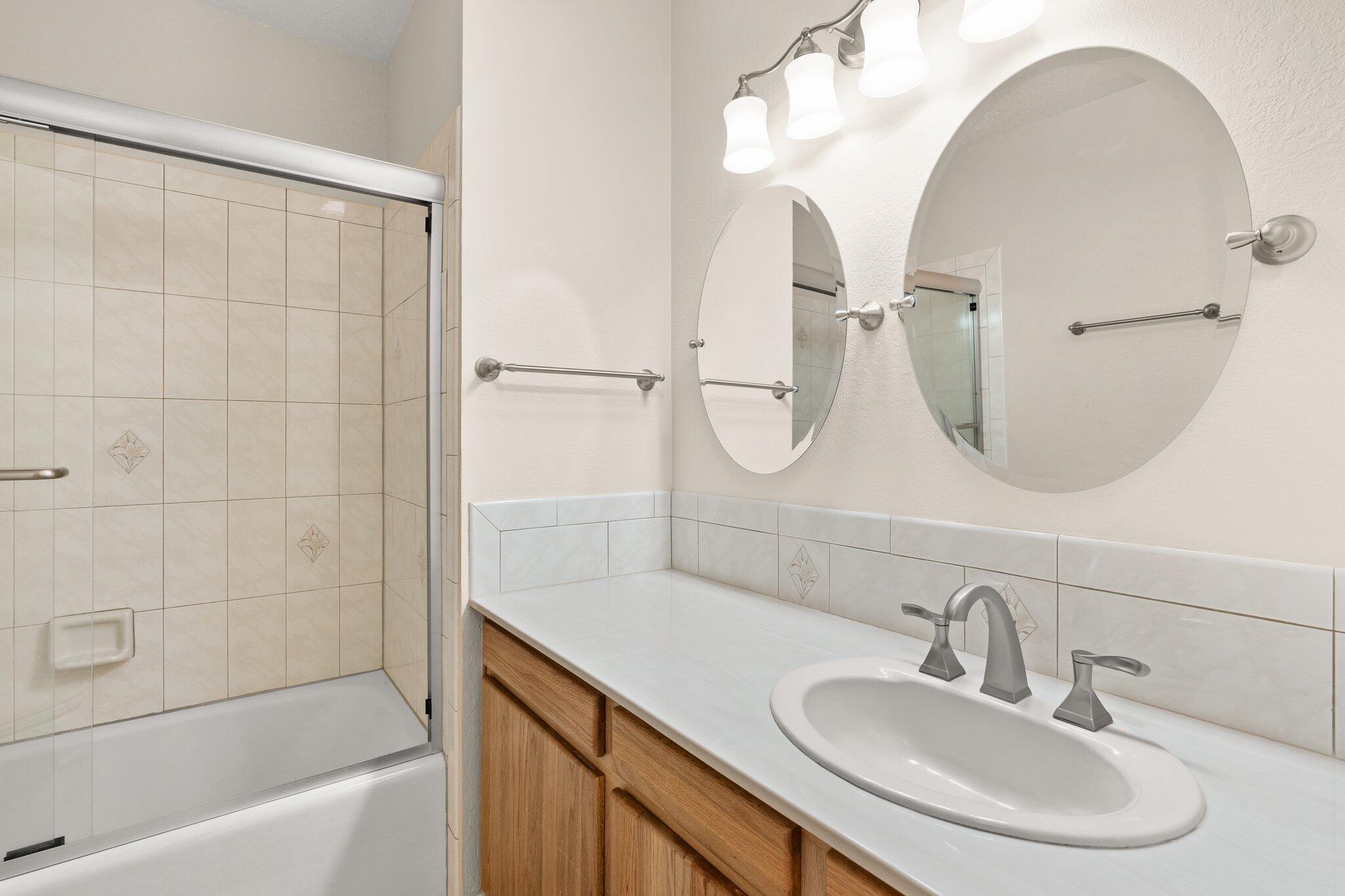 6625 Gisele Drive NE