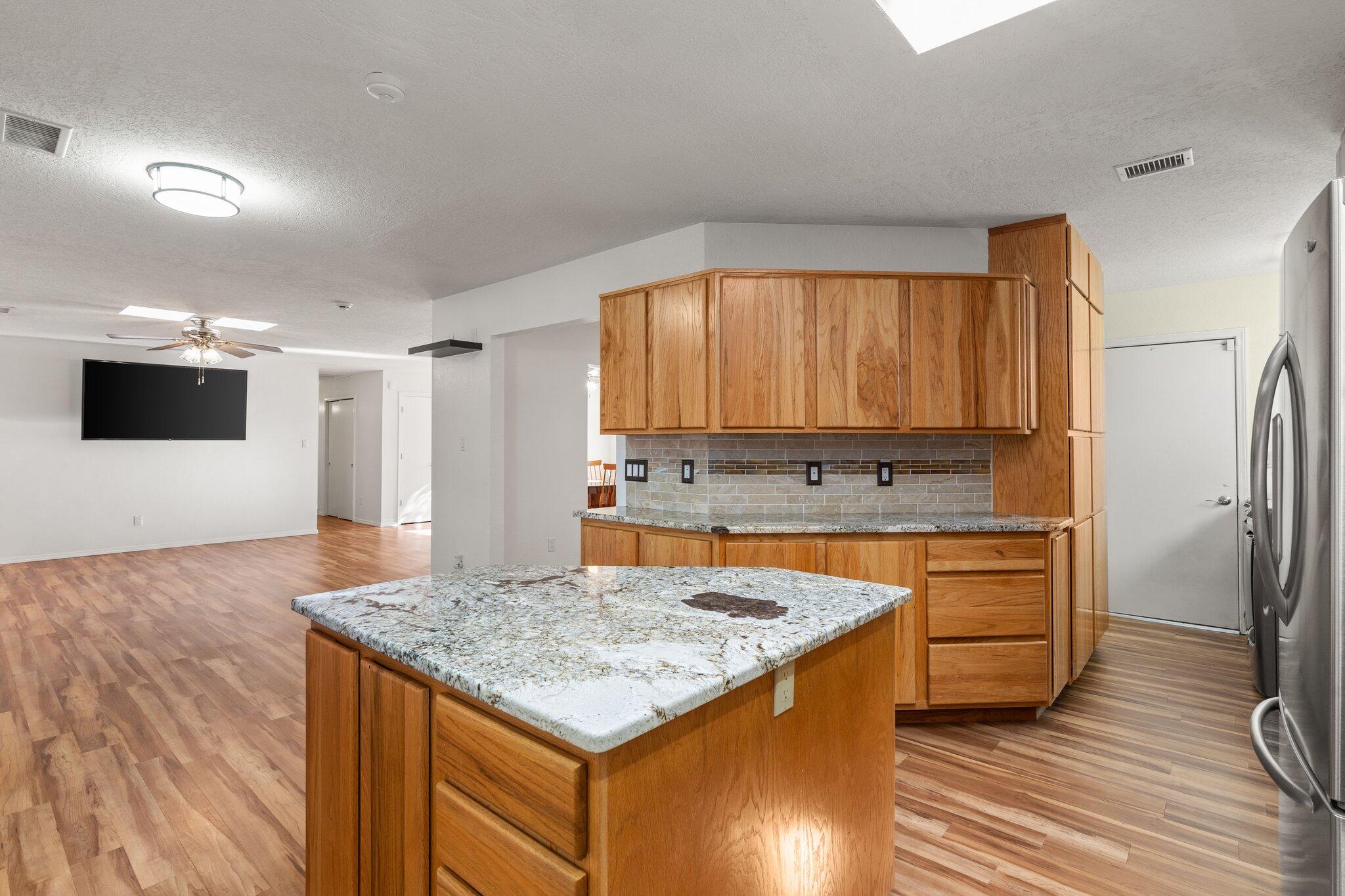 6625 Gisele Drive NE