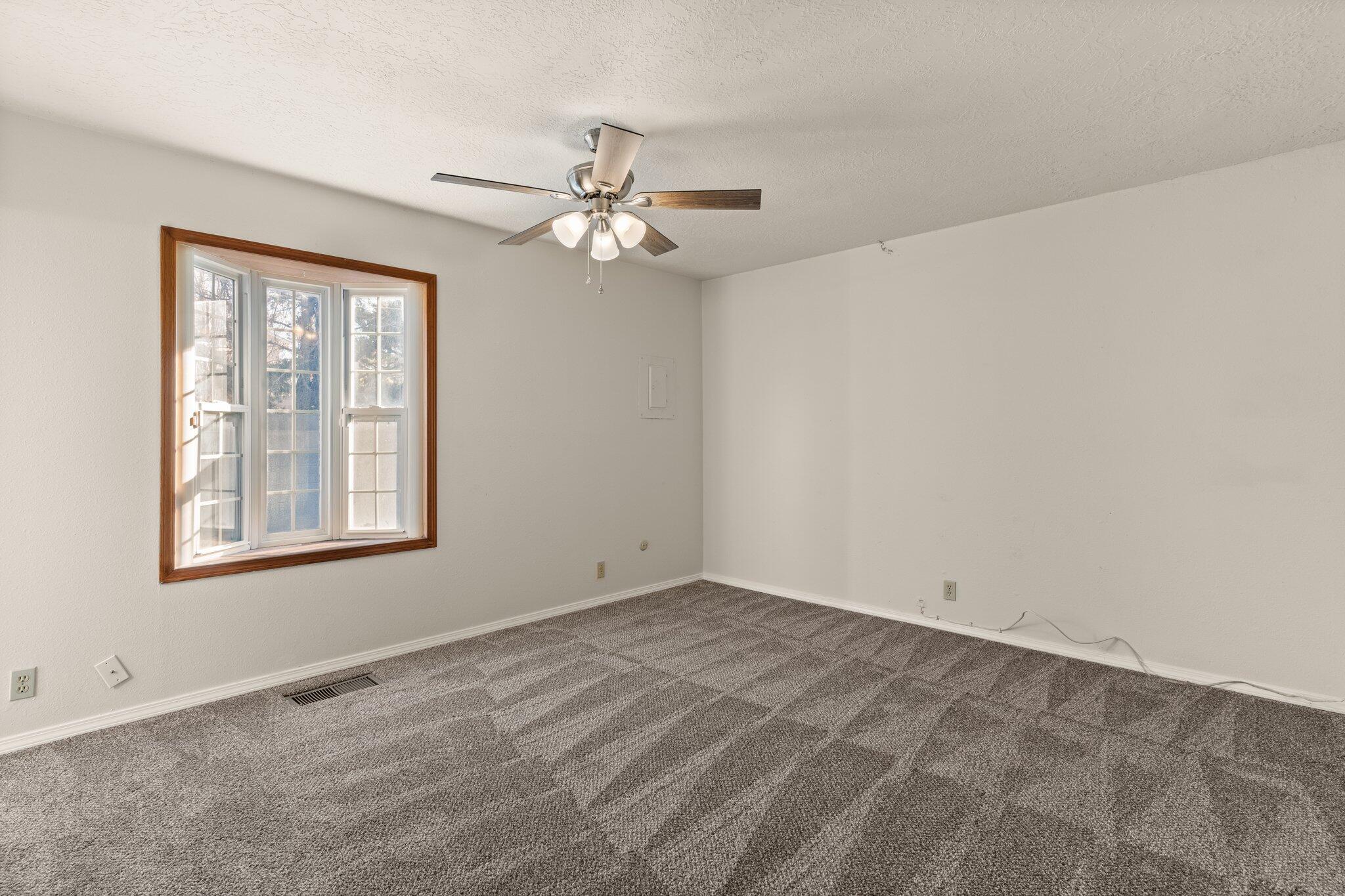 12524 Singing Arrow Avenue SE