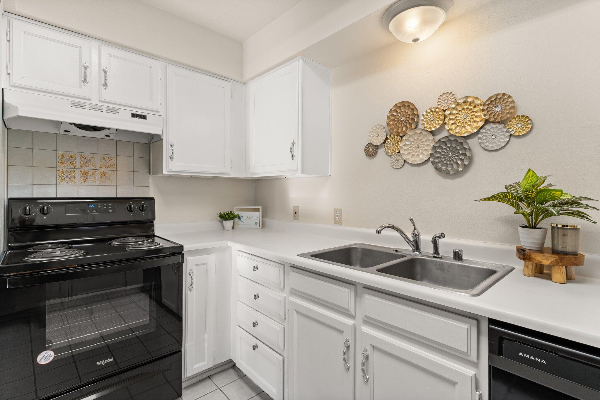 12524 Singing Arrow Avenue SE