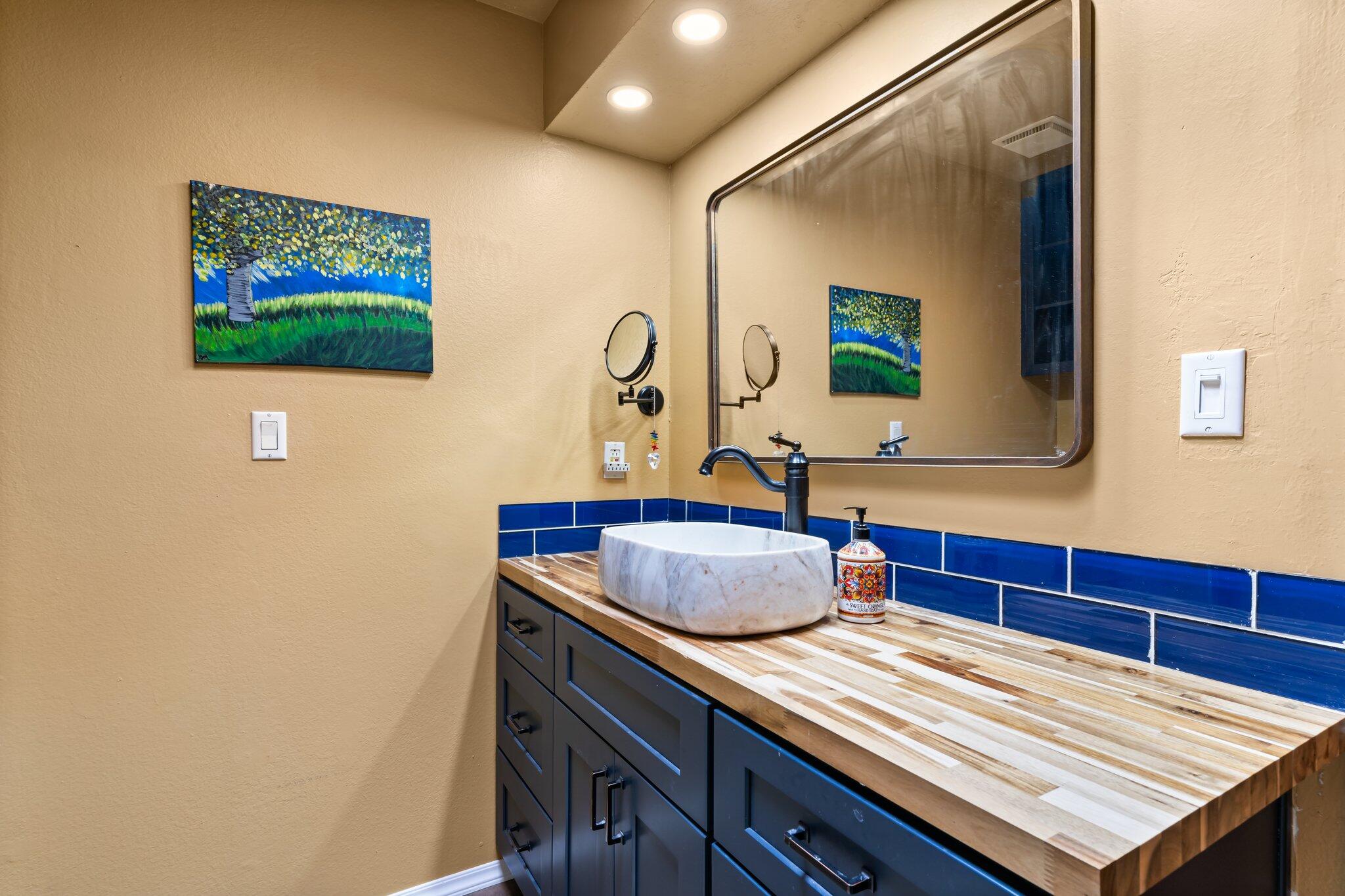 6031 Del Campo Place NE