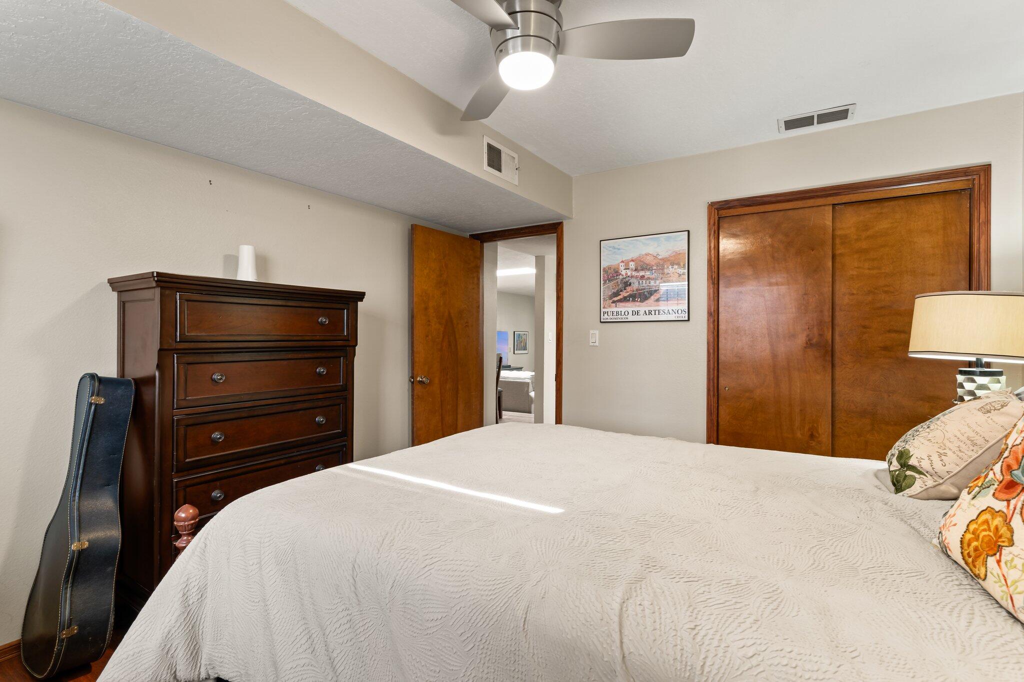 6031 Del Campo Place NE