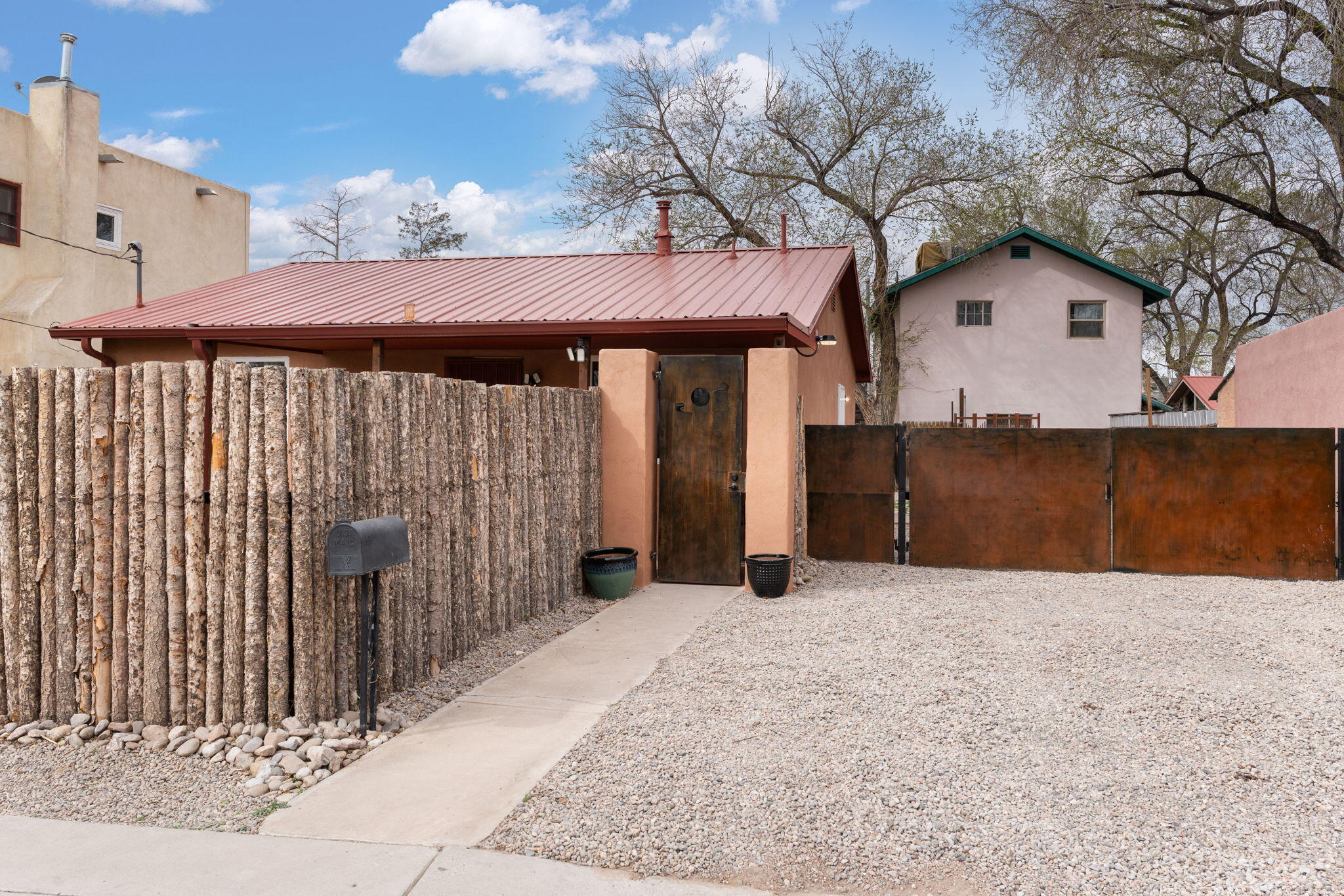 511 Keleher Avenue NW