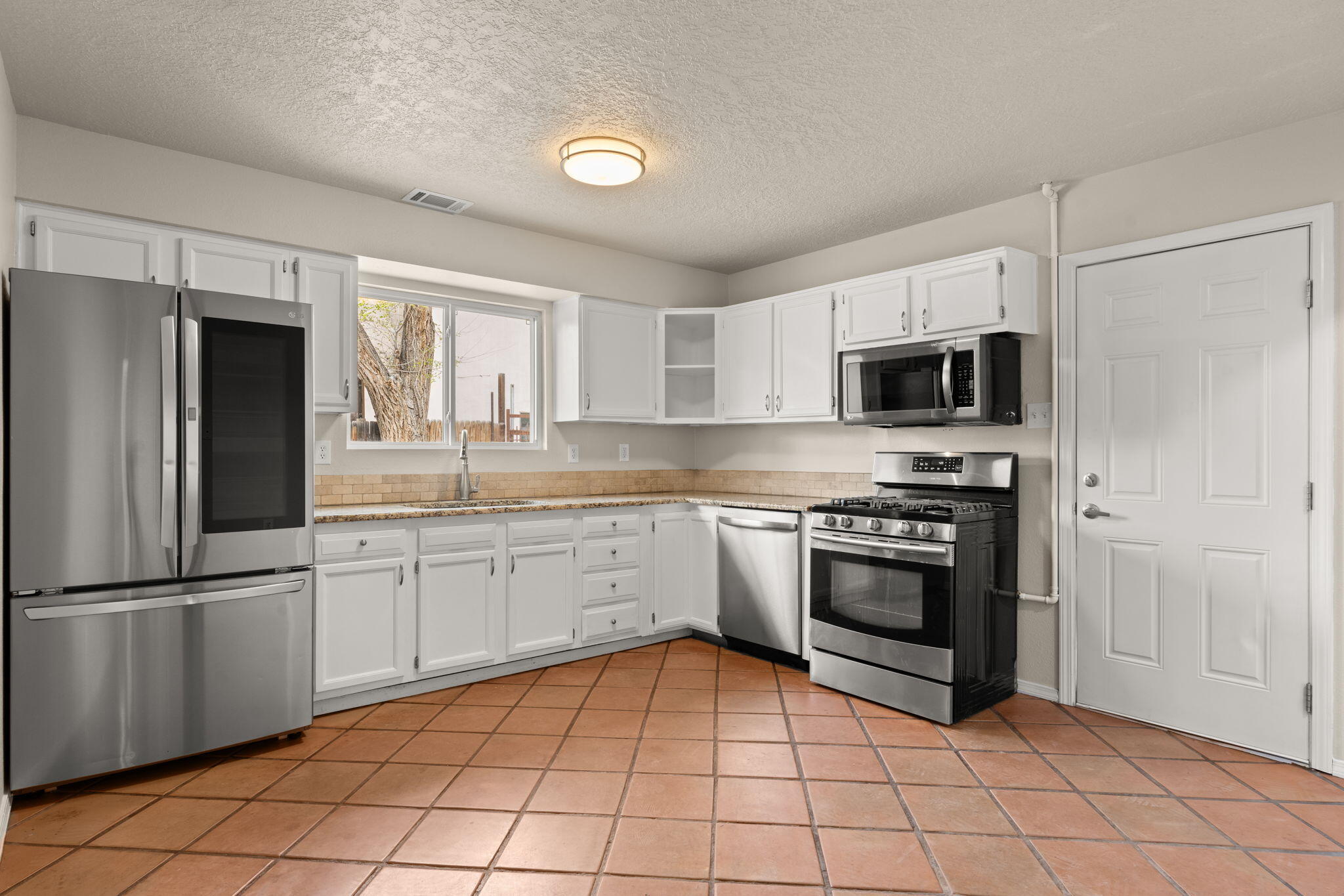 511 Keleher Avenue NW