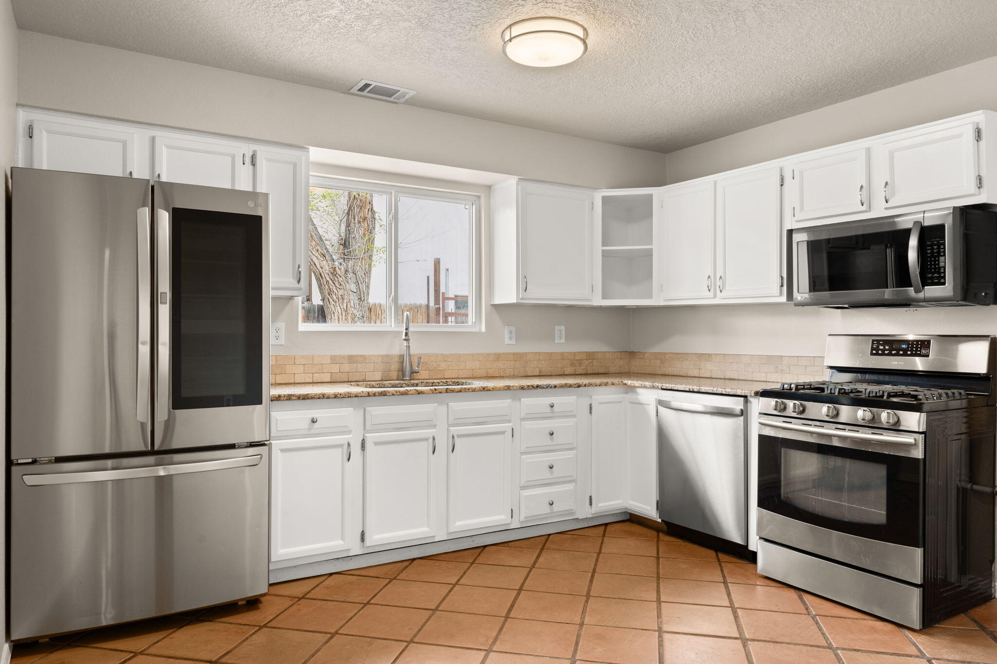 511 Keleher Avenue NW