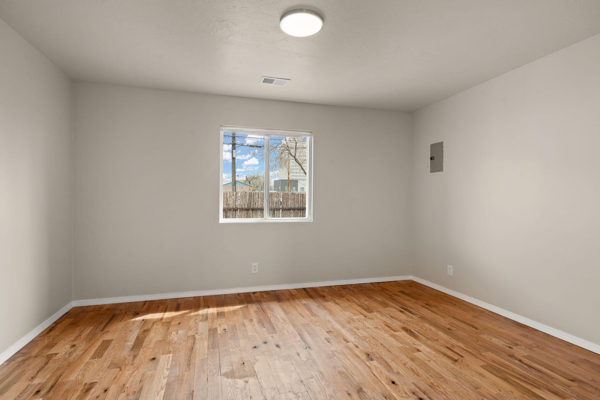 511 Keleher Avenue NW