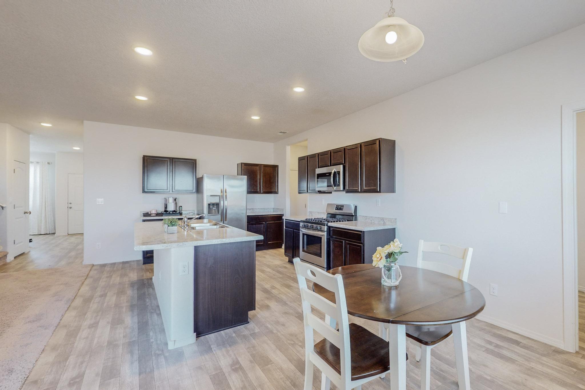 11 Dos Hermanos Court