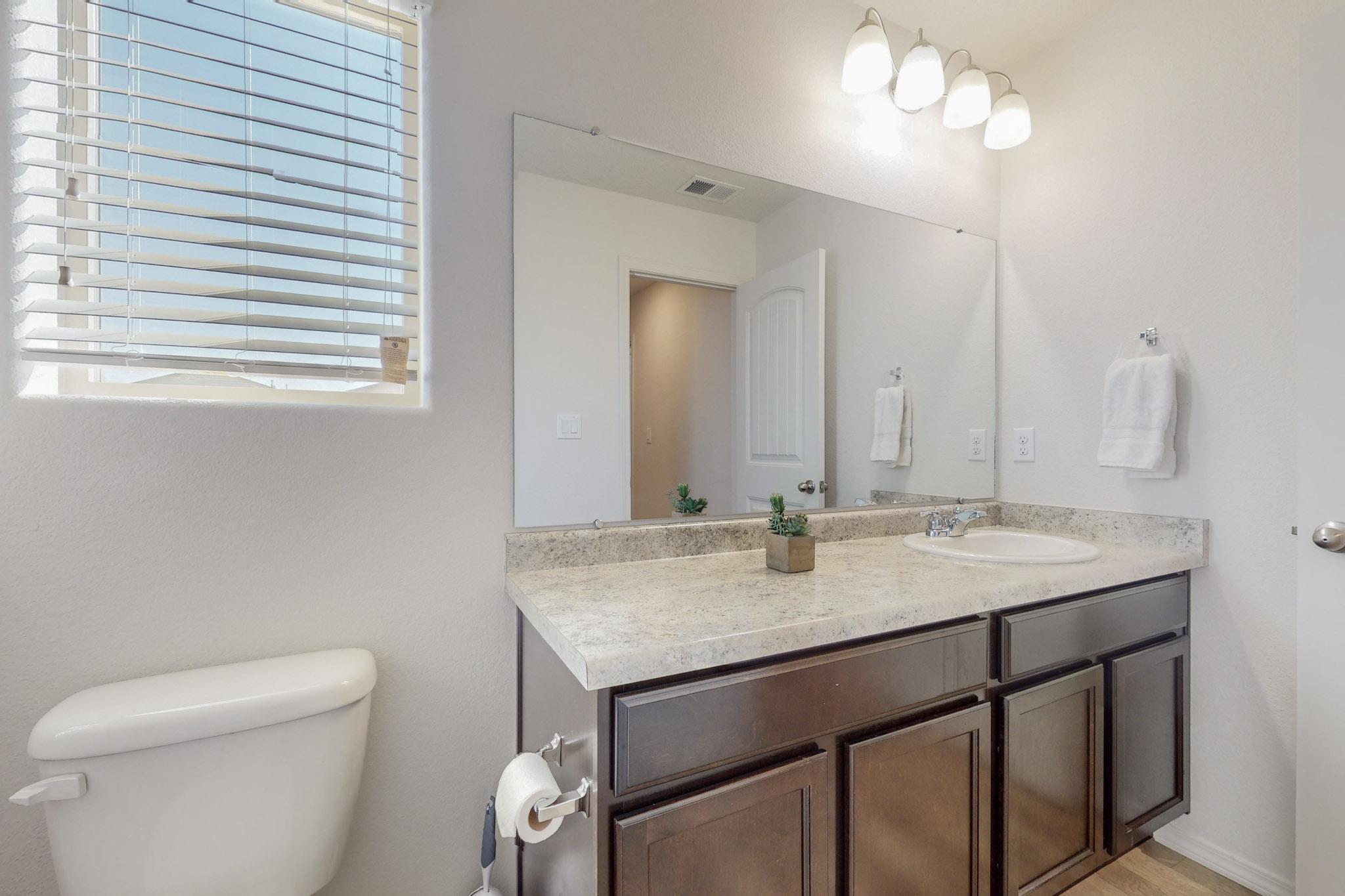 11 Dos Hermanos Court