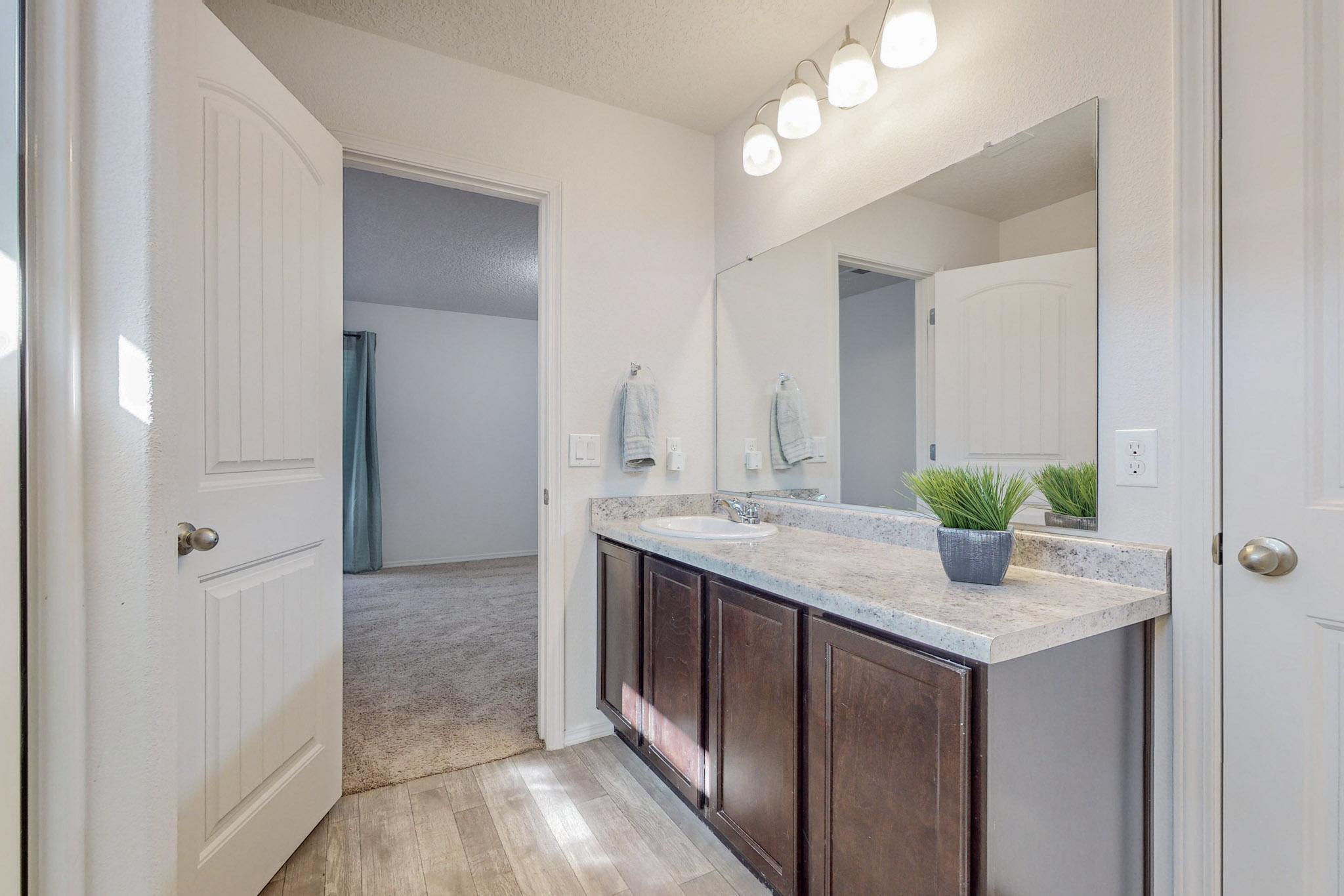 11 Dos Hermanos Court