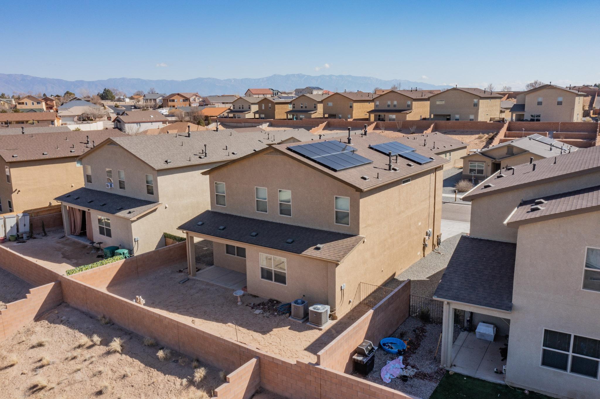 11 Dos Hermanos Court