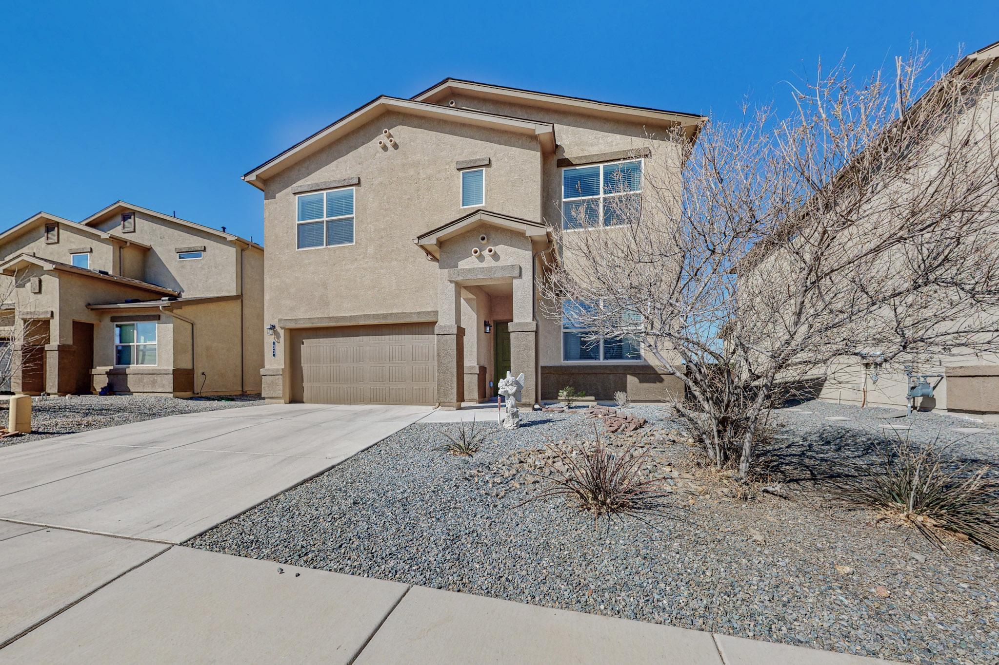 11 Dos Hermanos Court