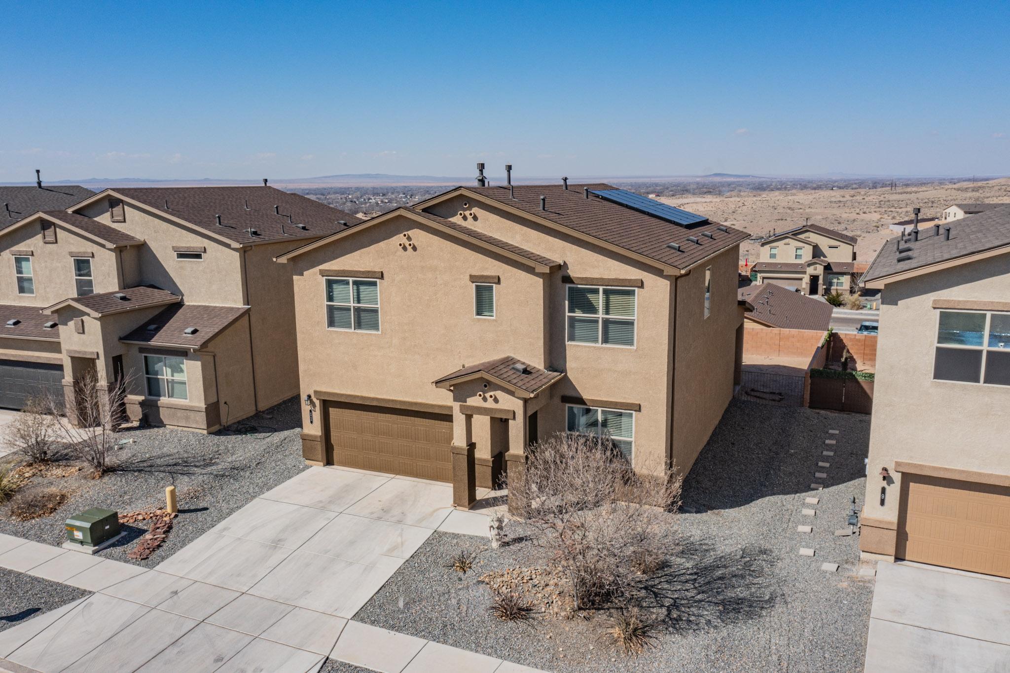 11 Dos Hermanos Court