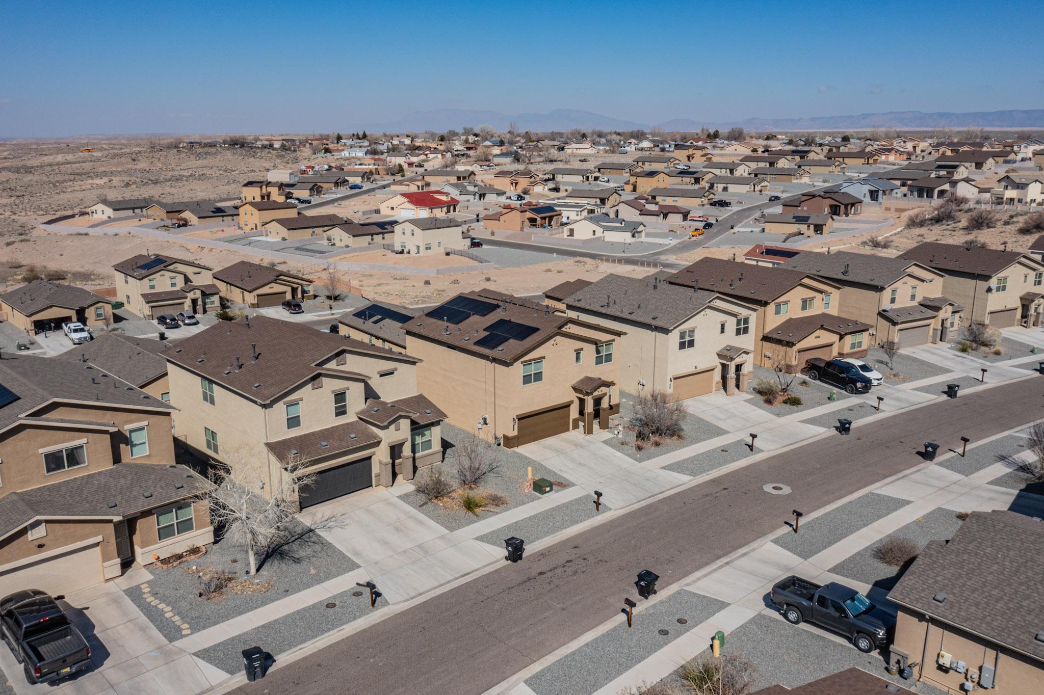 11 Dos Hermanos Court