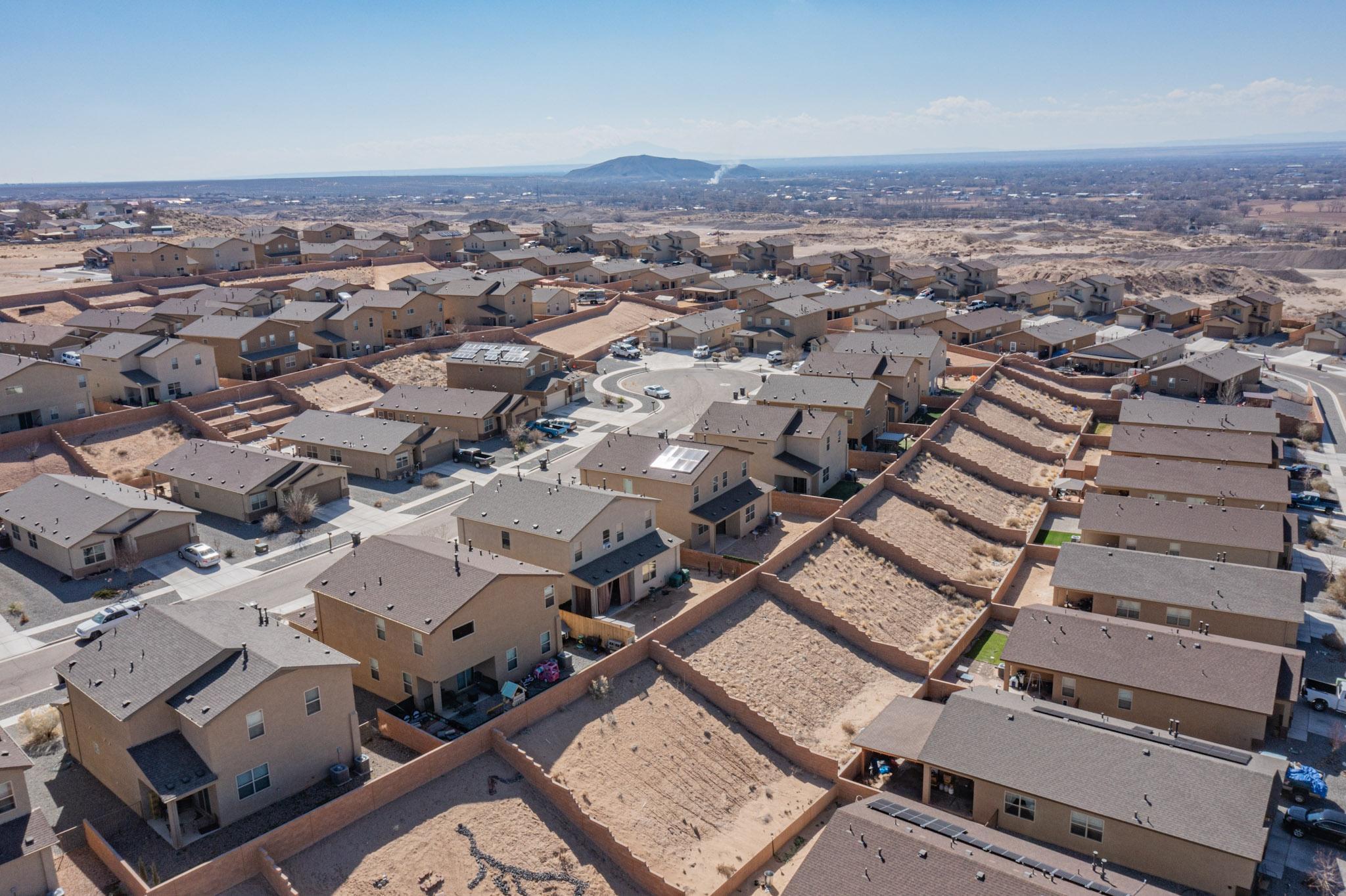 11 Dos Hermanos Court