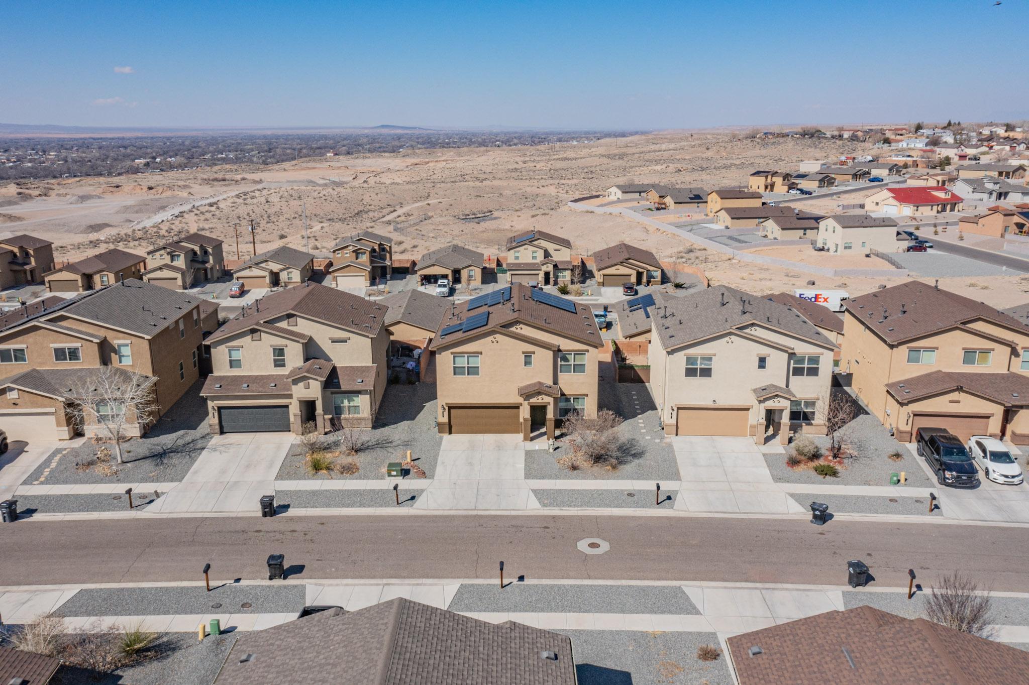 11 Dos Hermanos Court