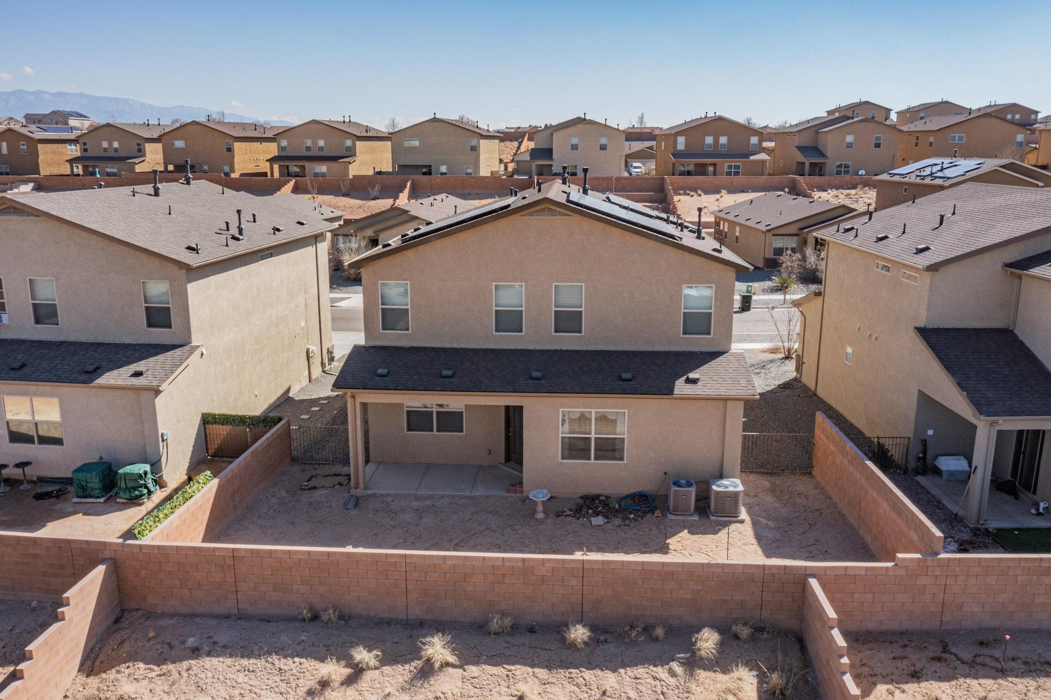 11 Dos Hermanos Court