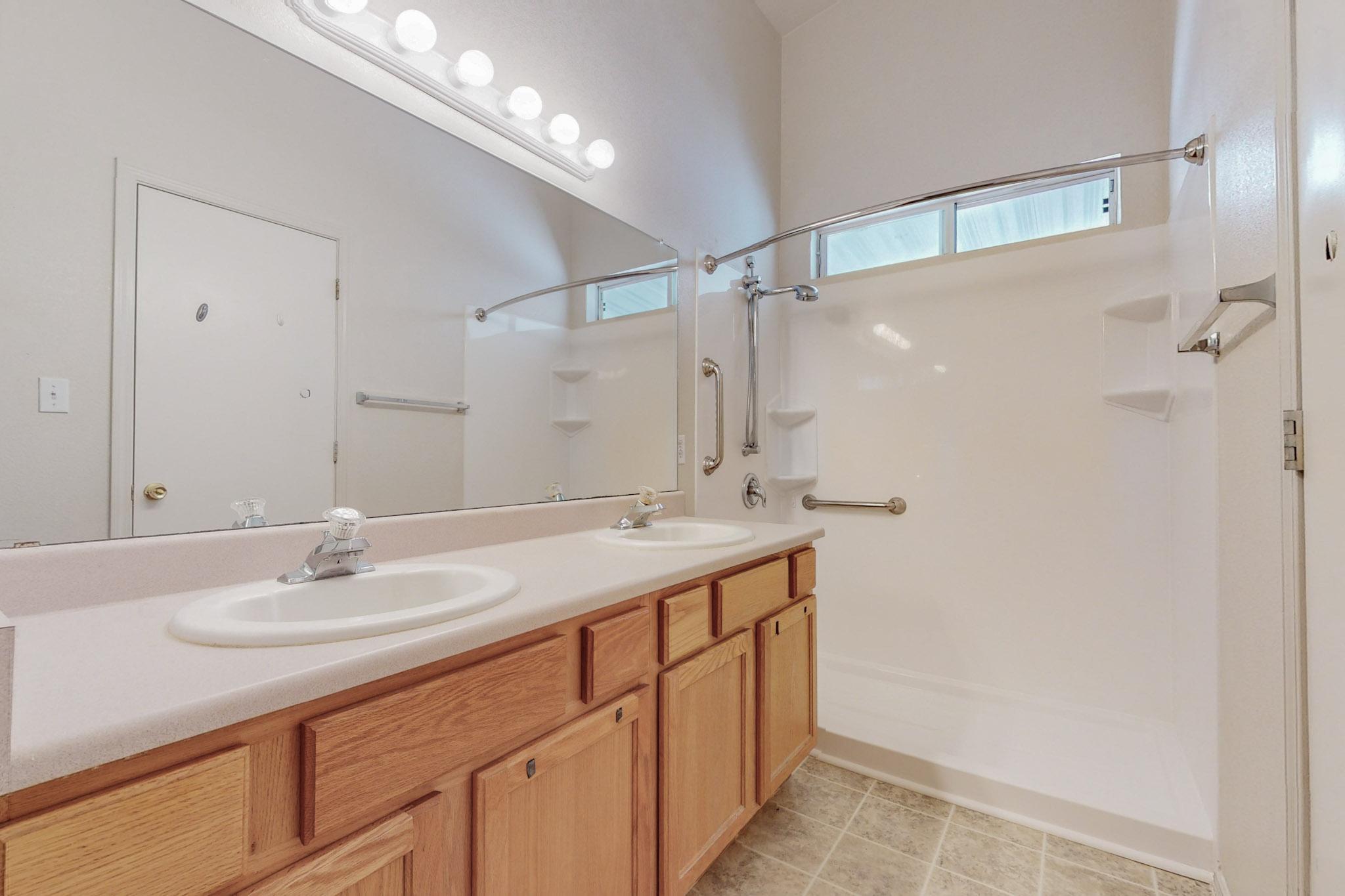 6936 Skylar Drive NE