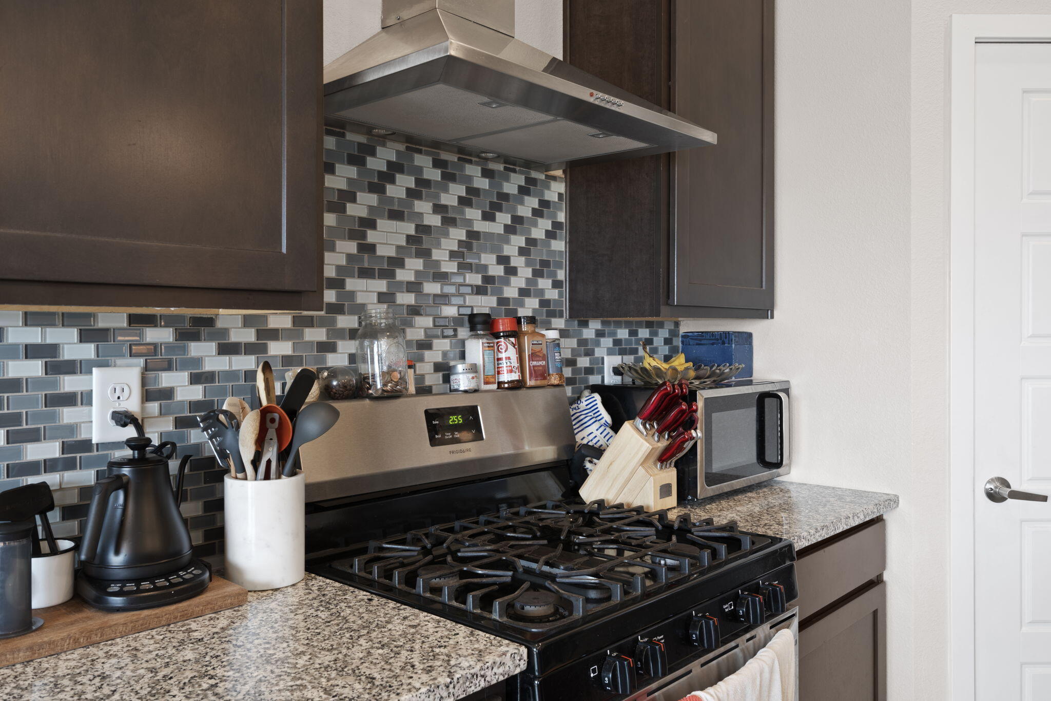 7501 Prickly Brush Street NW