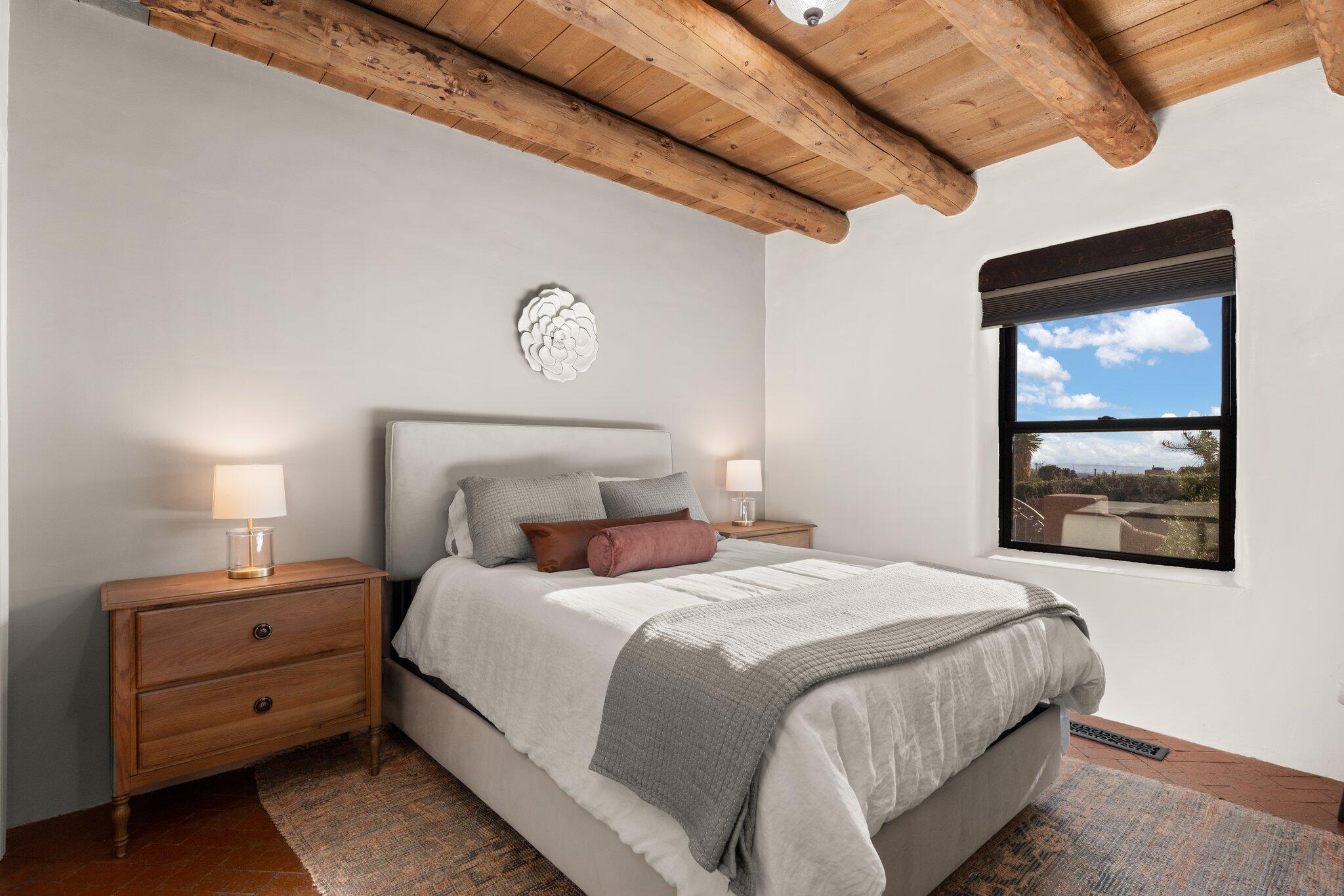 538 Black Bear Road NE