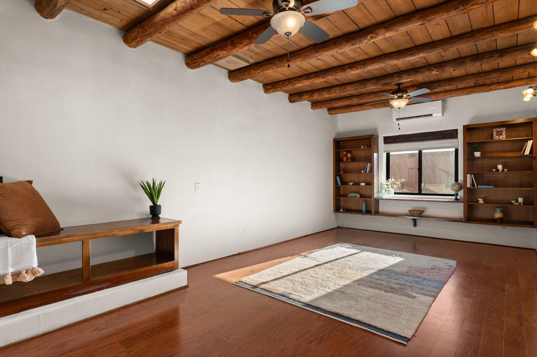 538 Black Bear Road NE