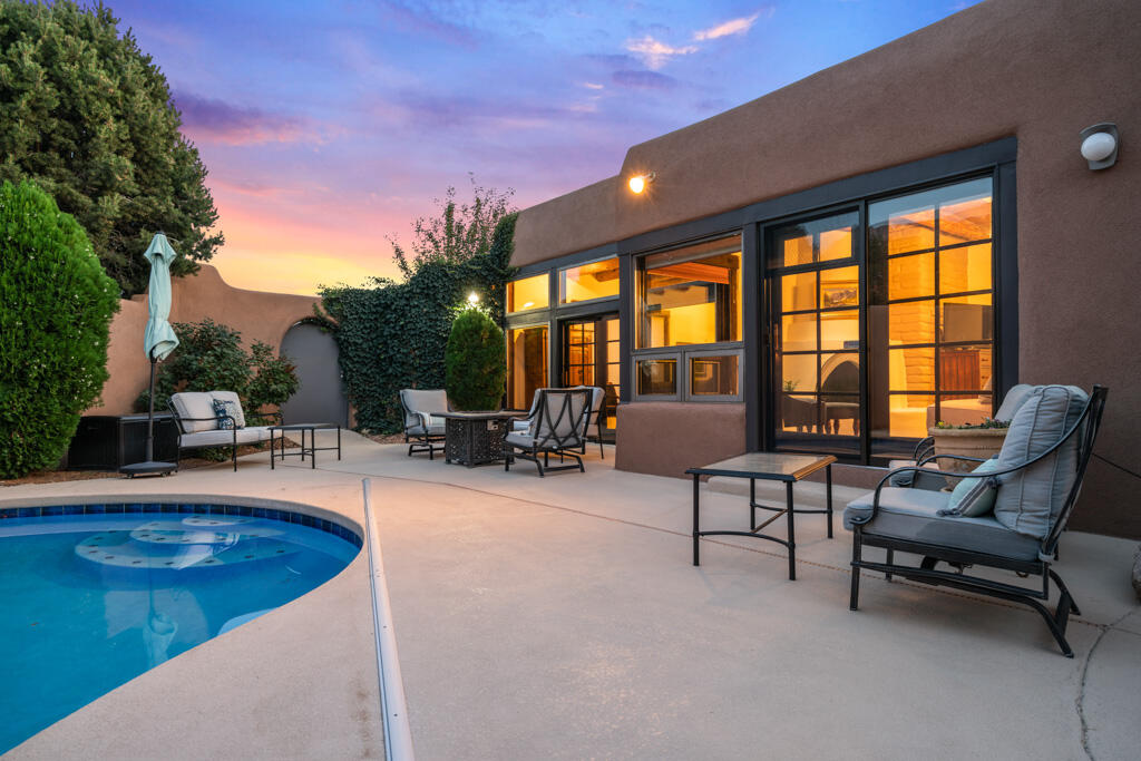 538 Black Bear Road NE