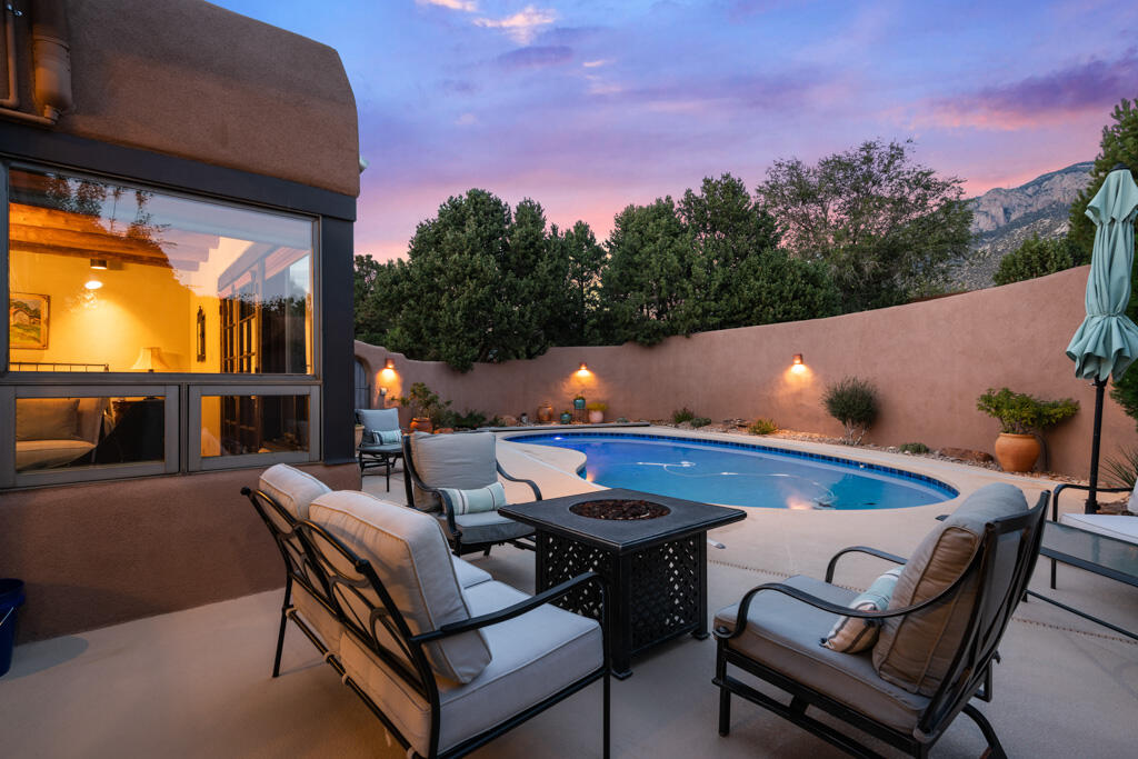 538 Black Bear Road NE