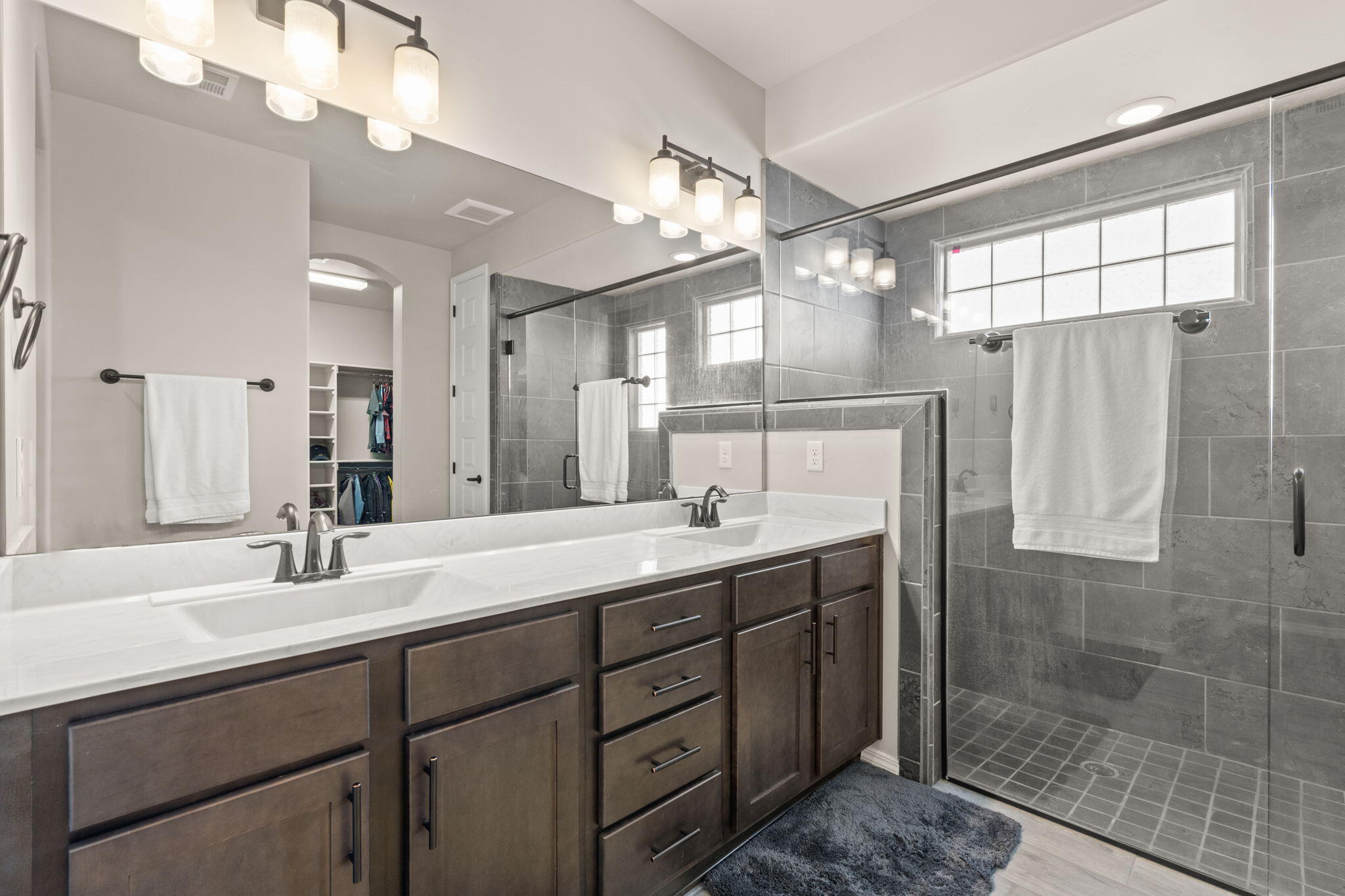 4349 Mountain Trail Loop NE