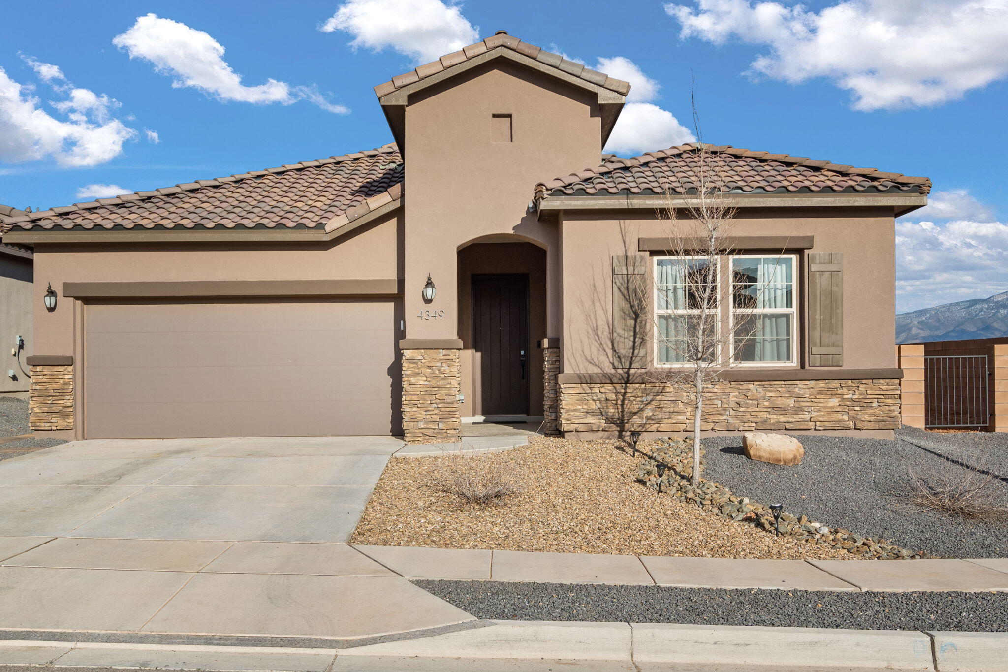 4349 Mountain Trail Loop NE