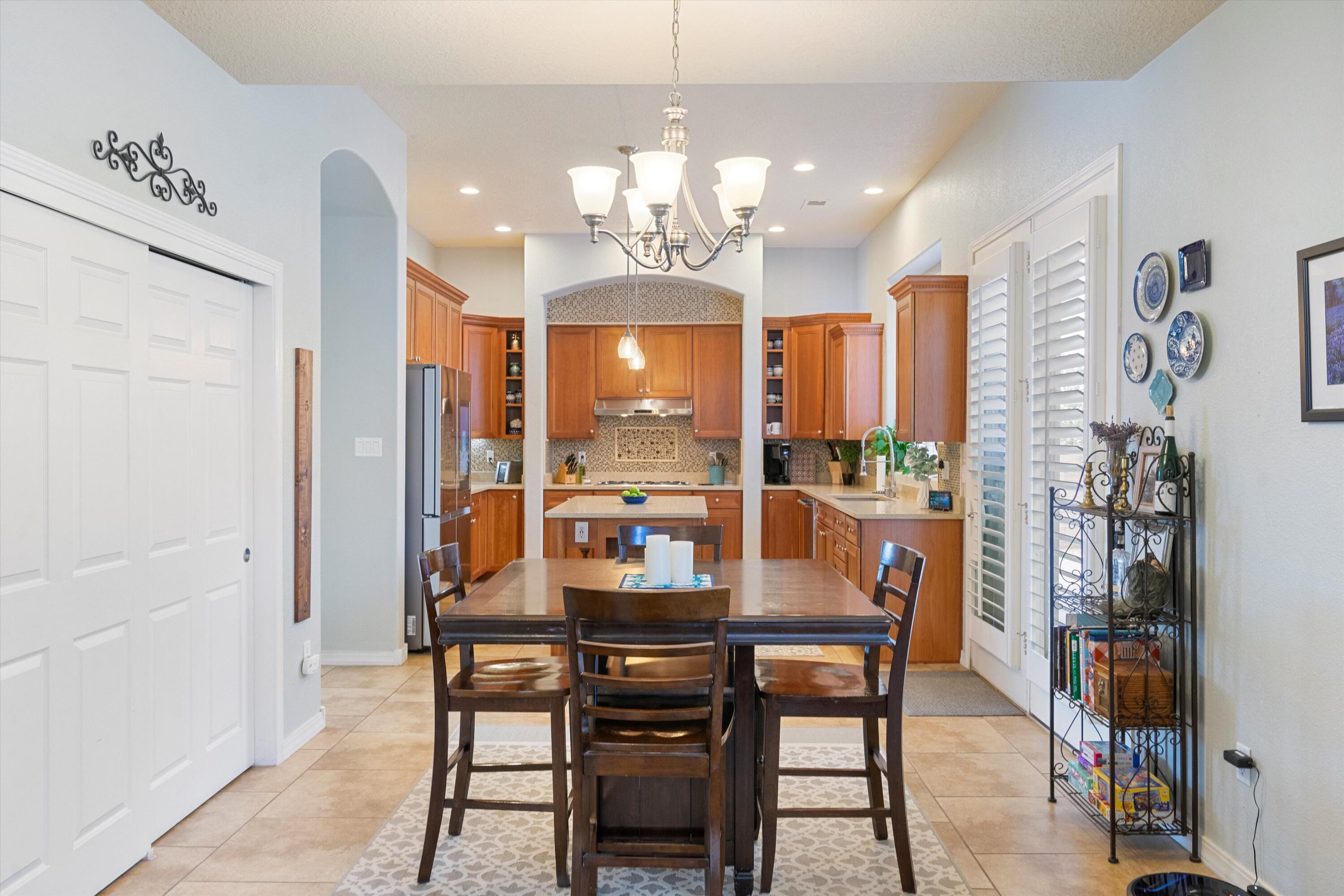 1007 Desert Broom Road NE