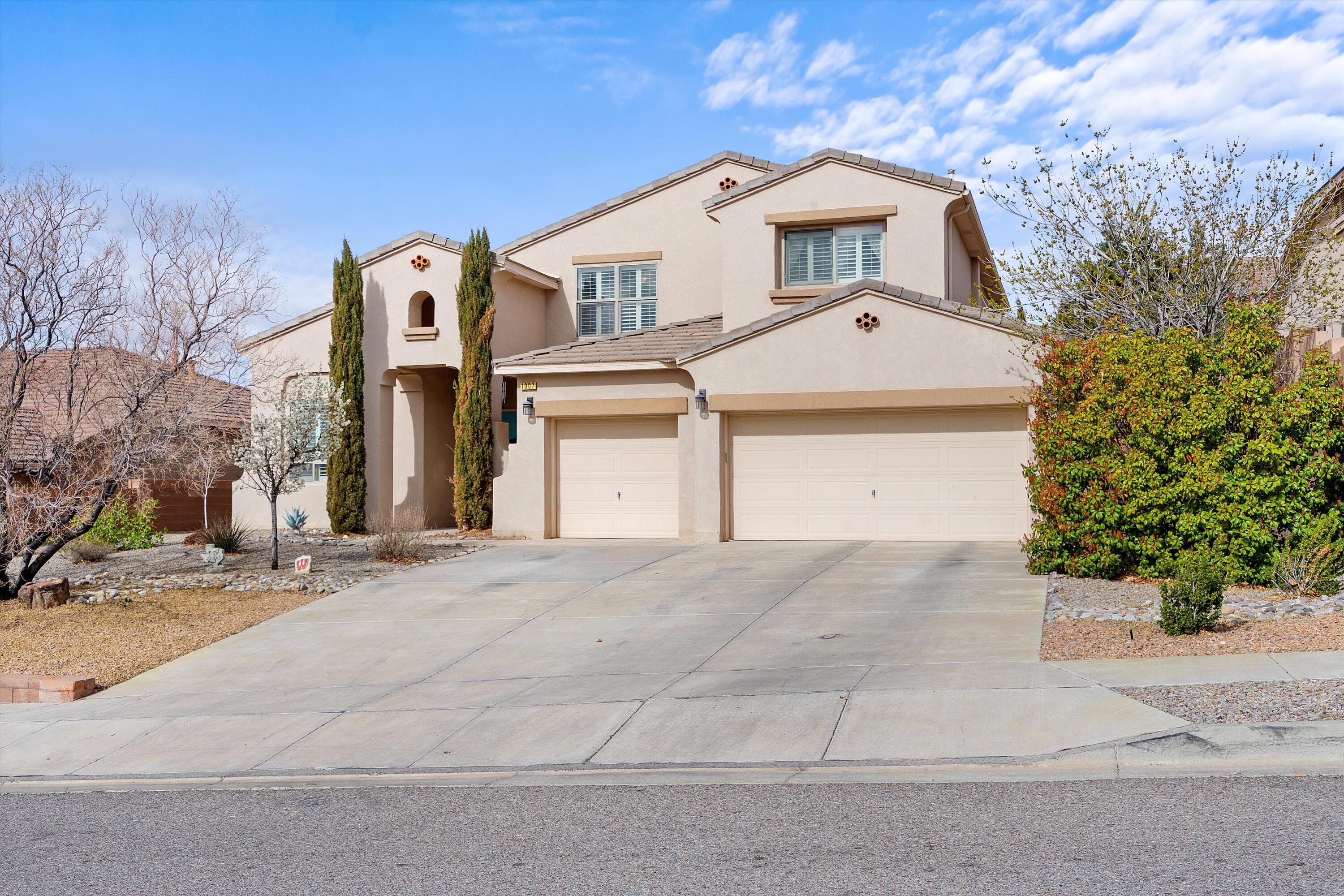 1007 Desert Broom Road NE
