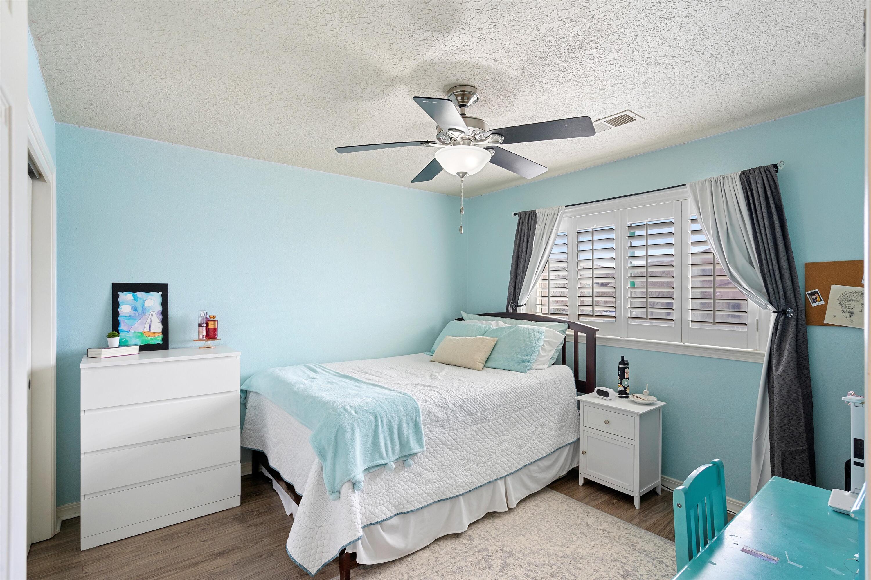 1007 Desert Broom Road NE