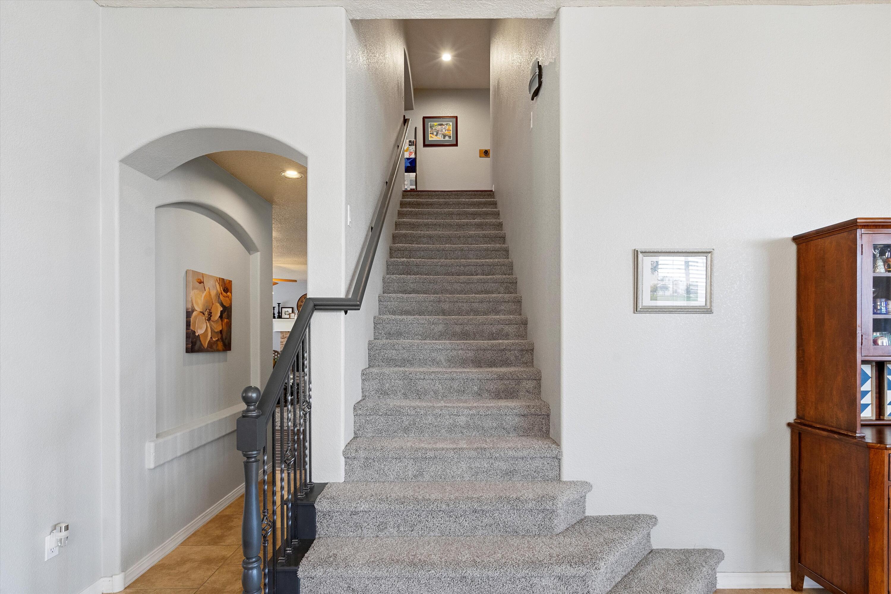 1007 Desert Broom Road NE