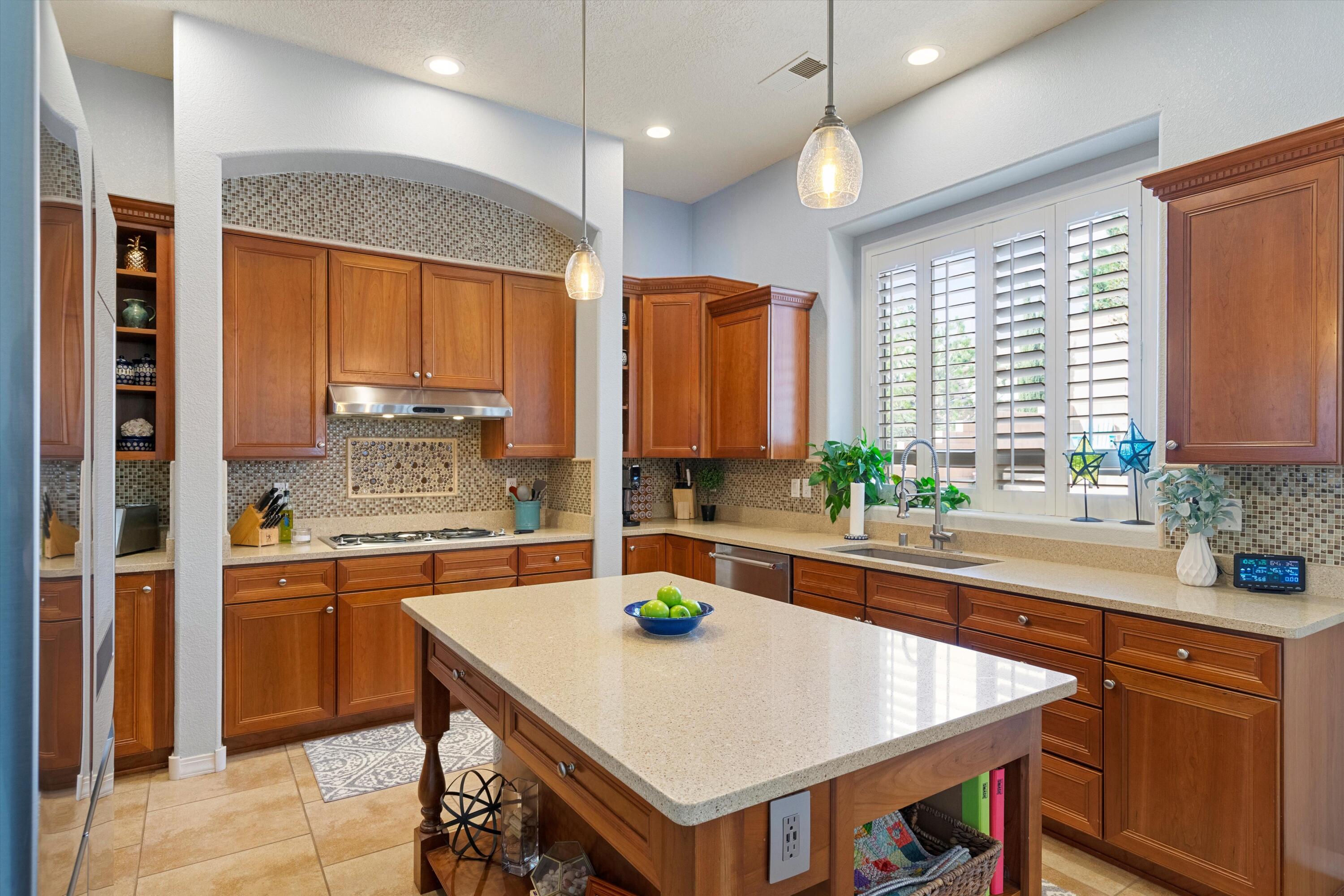 1007 Desert Broom Road NE