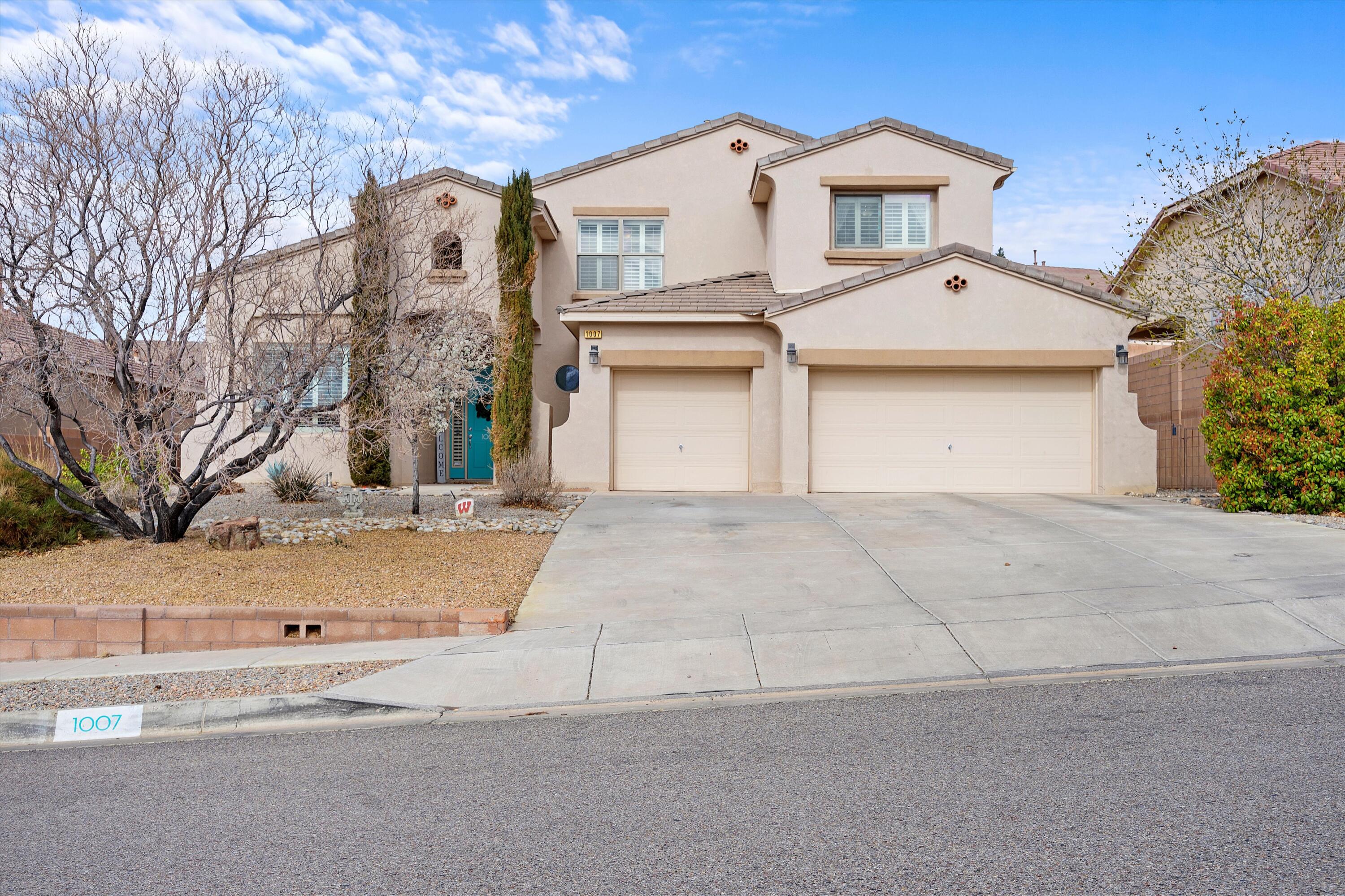 1007 Desert Broom Road NE