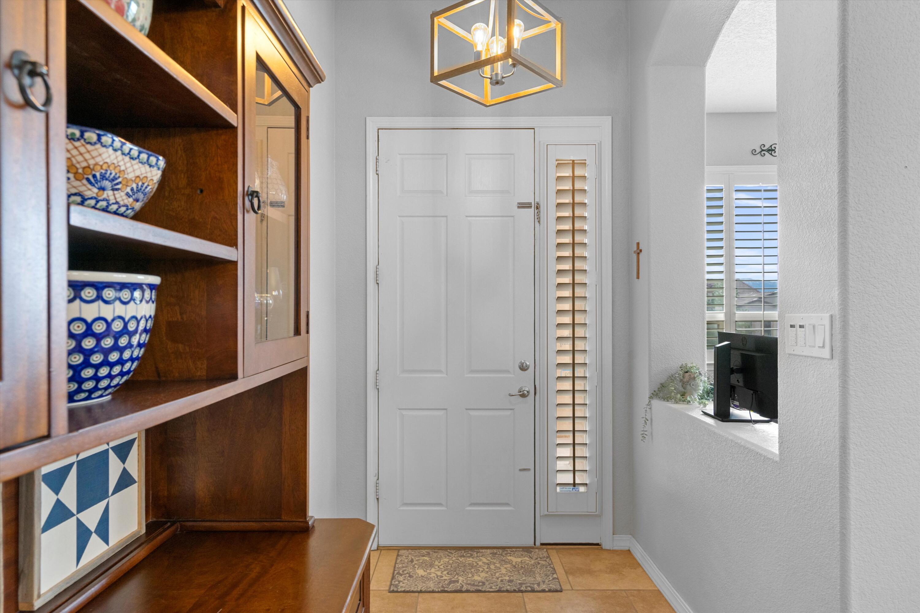 1007 Desert Broom Road NE