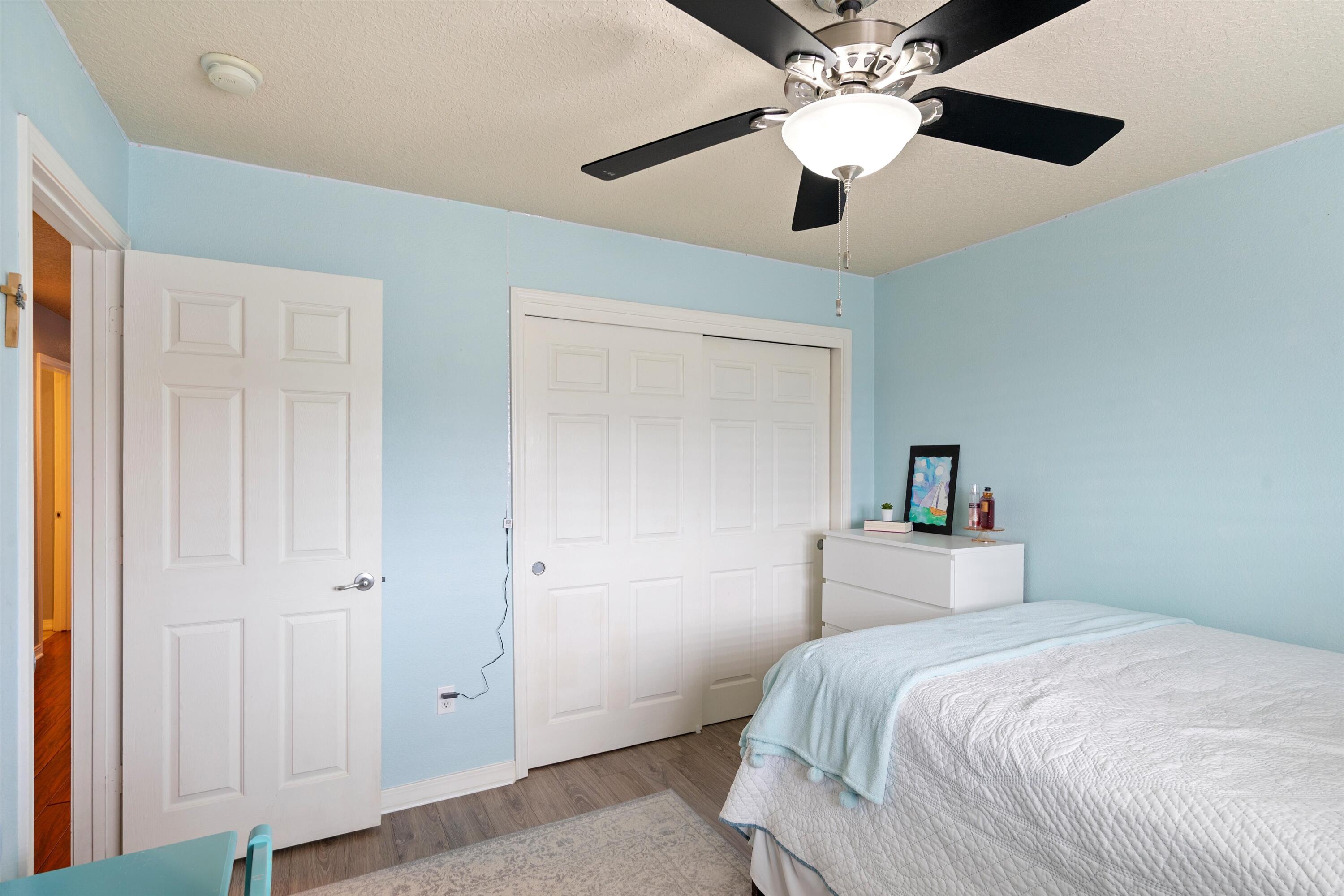 1007 Desert Broom Road NE