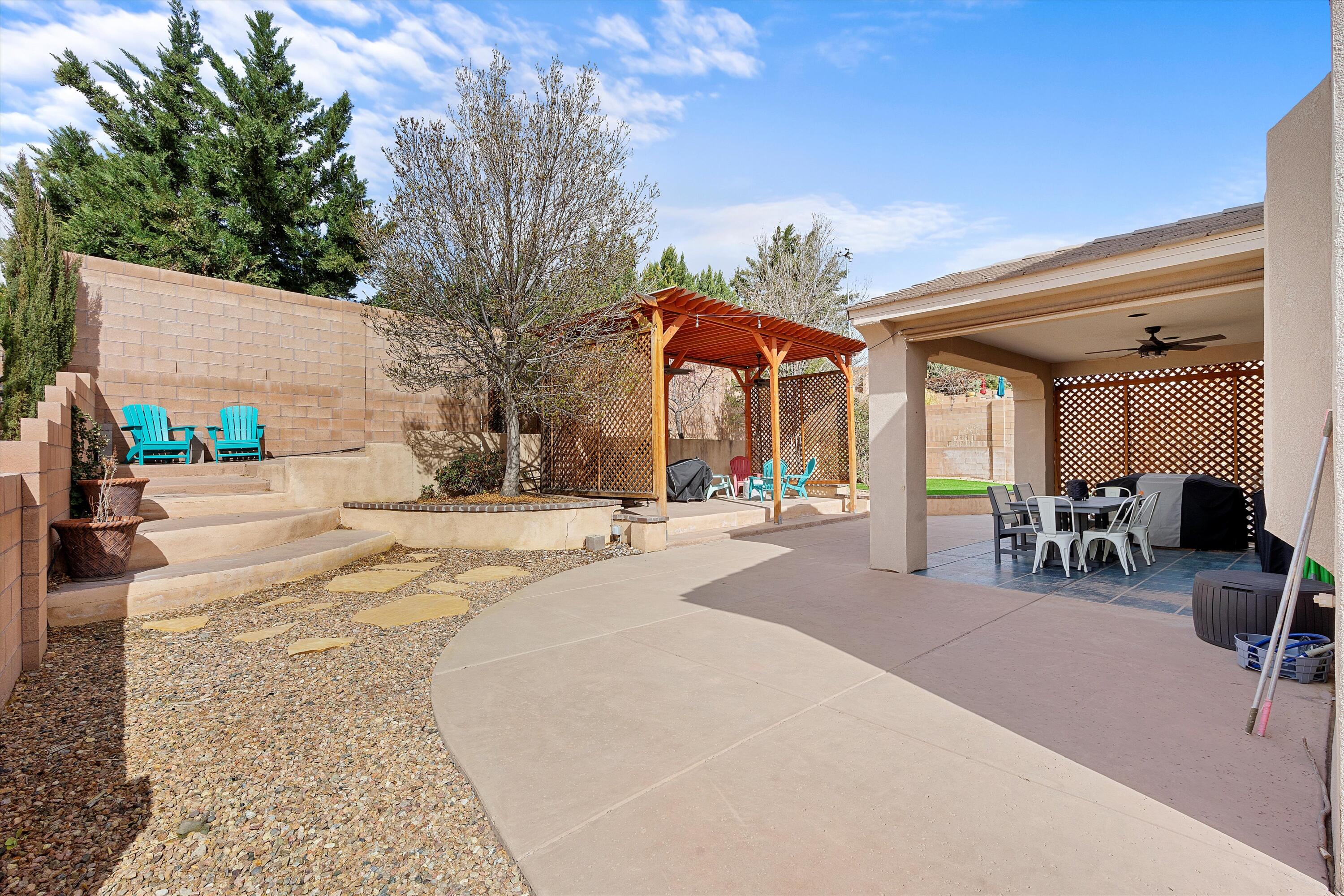 1007 Desert Broom Road NE