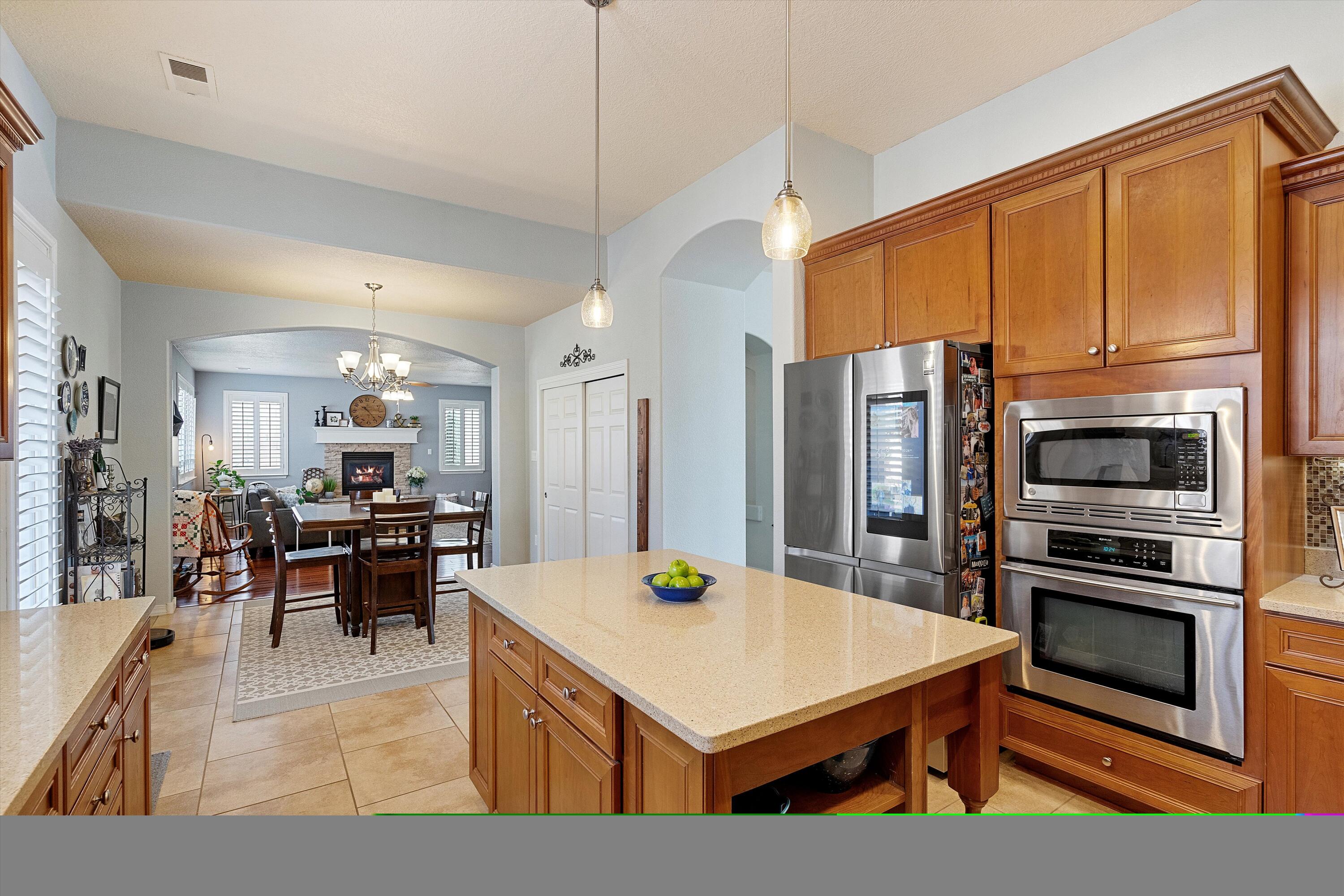 1007 Desert Broom Road NE