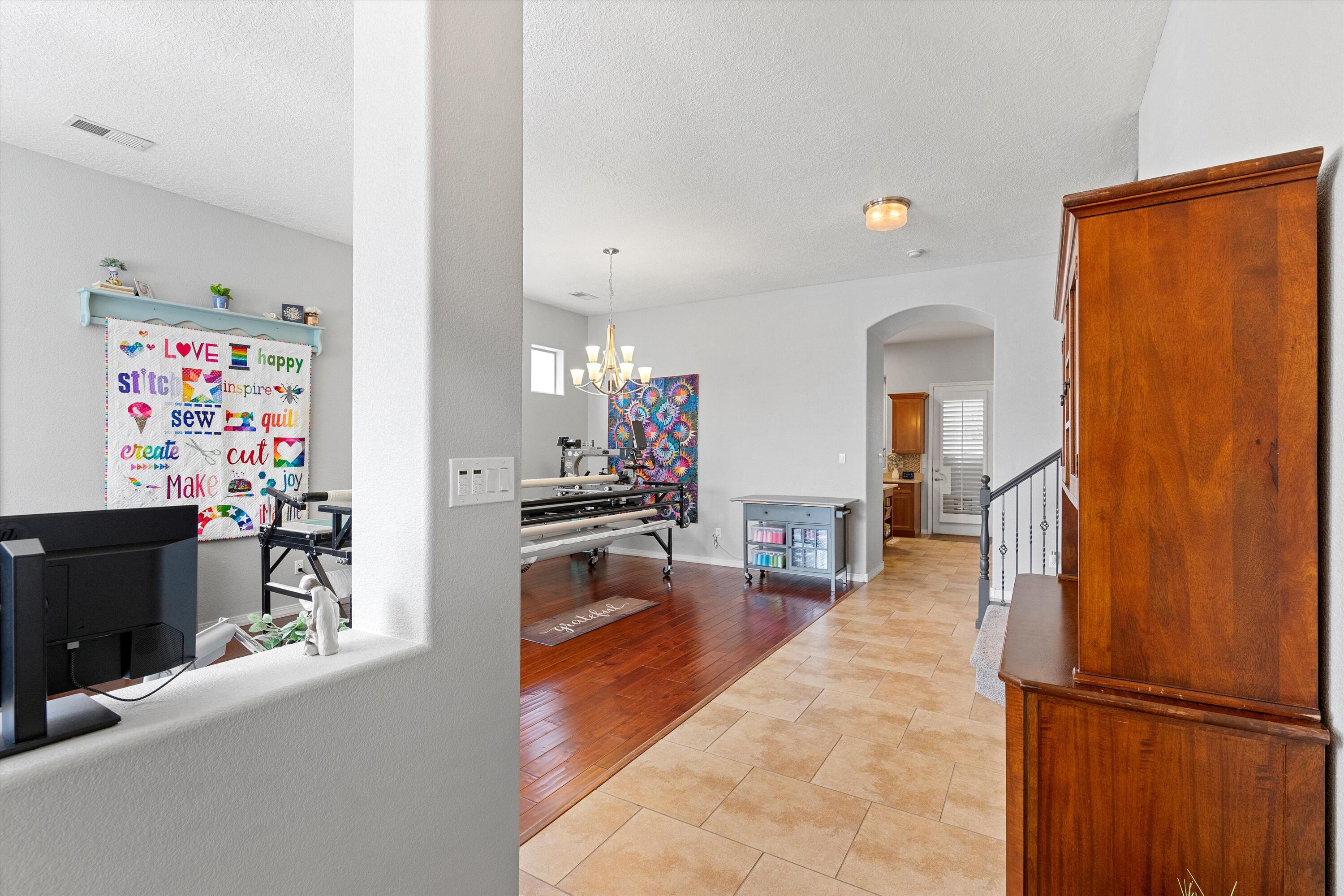 1007 Desert Broom Road NE