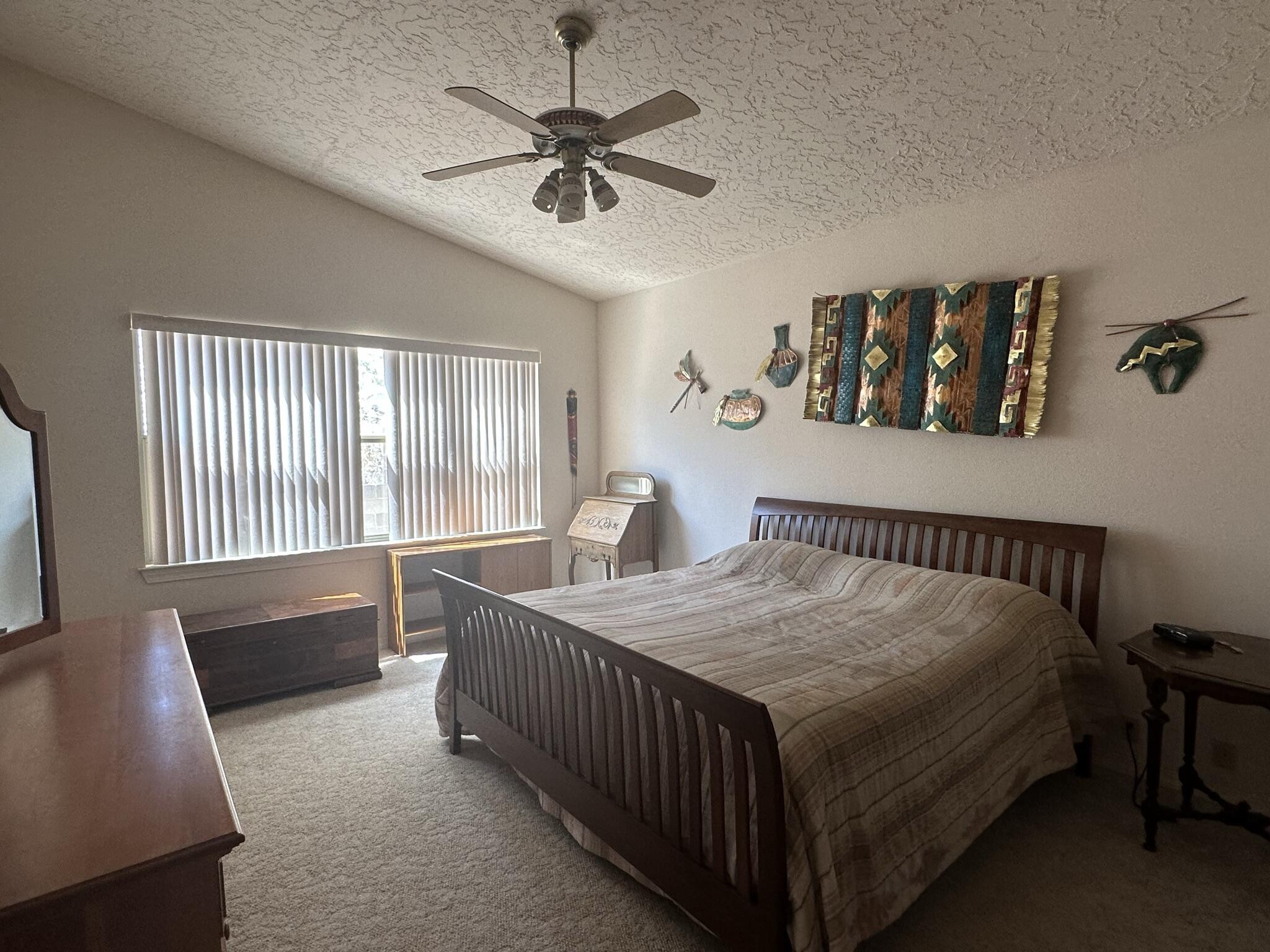 4923 Skyline View Court NE