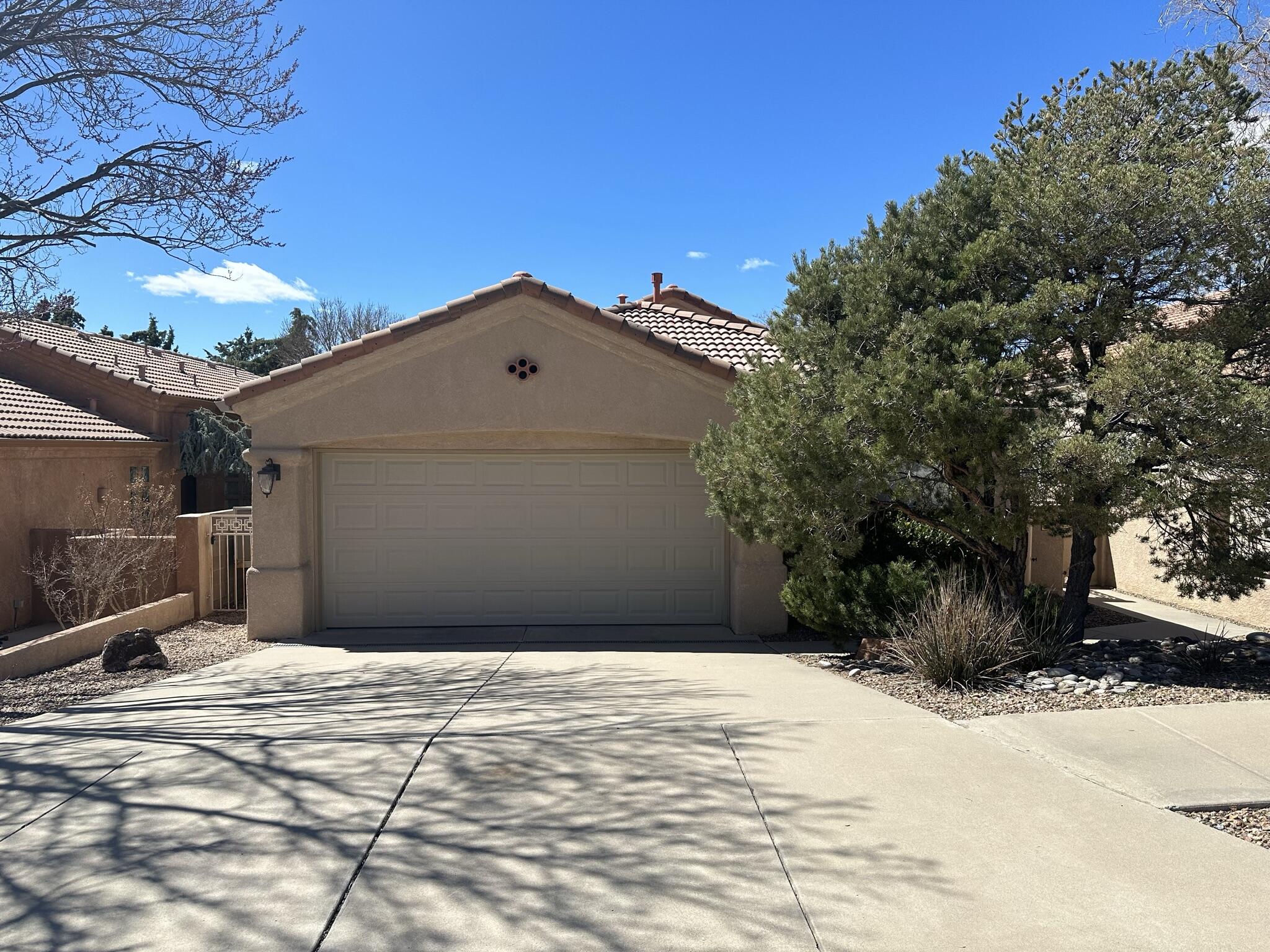 4923 Skyline View Court NE