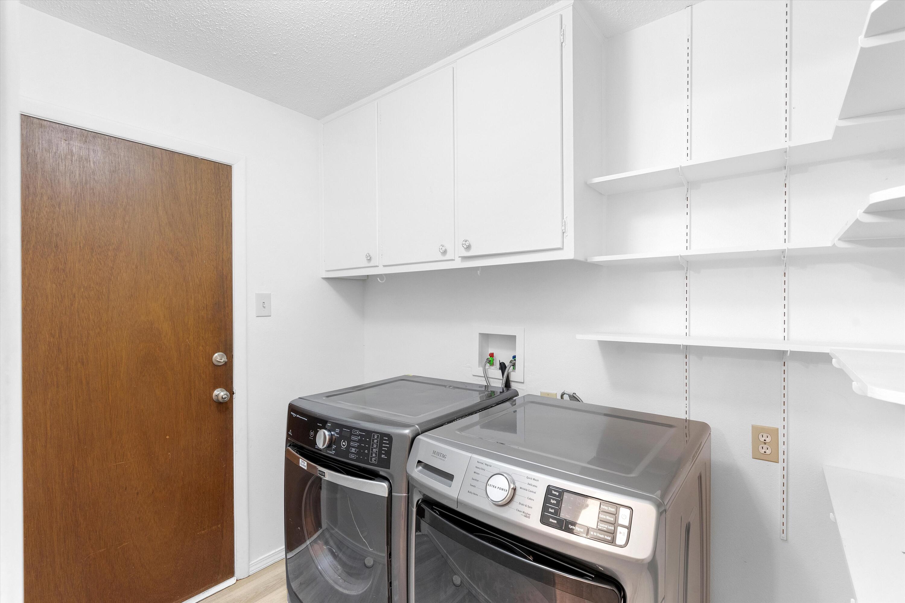 9126 Las Camas Road NE