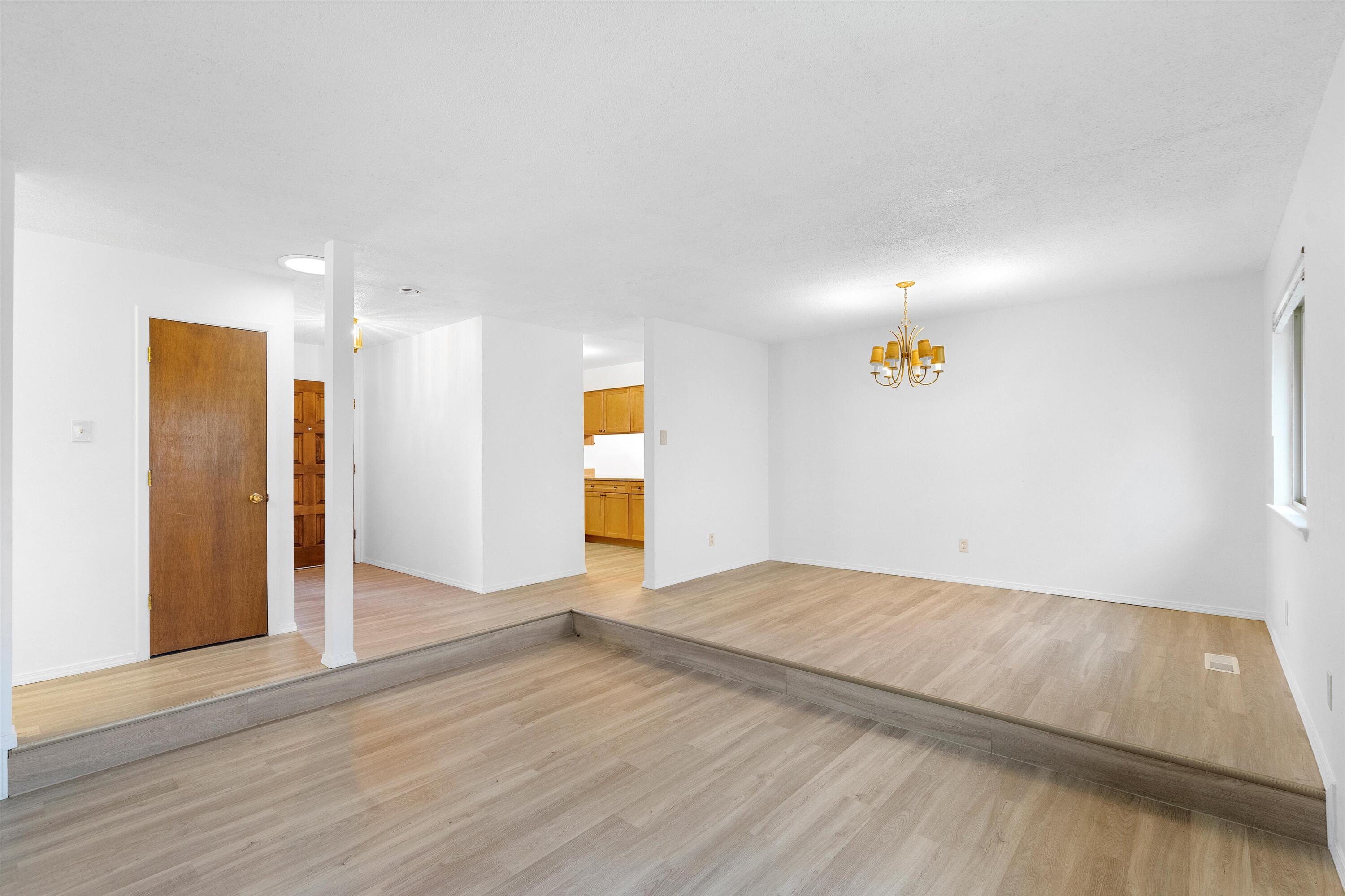 9126 Las Camas Road NE